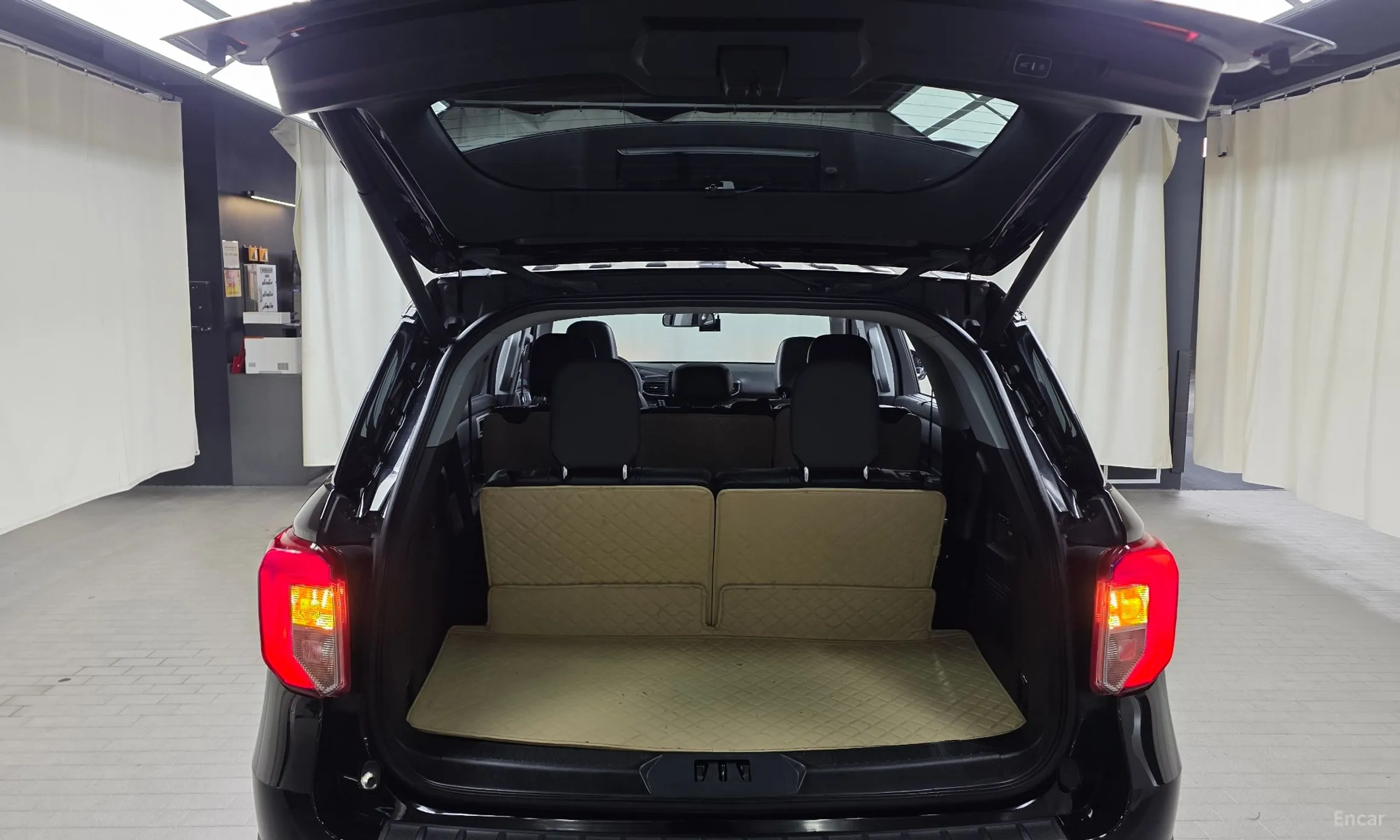 Ford Explorer 6th Generation превью 20