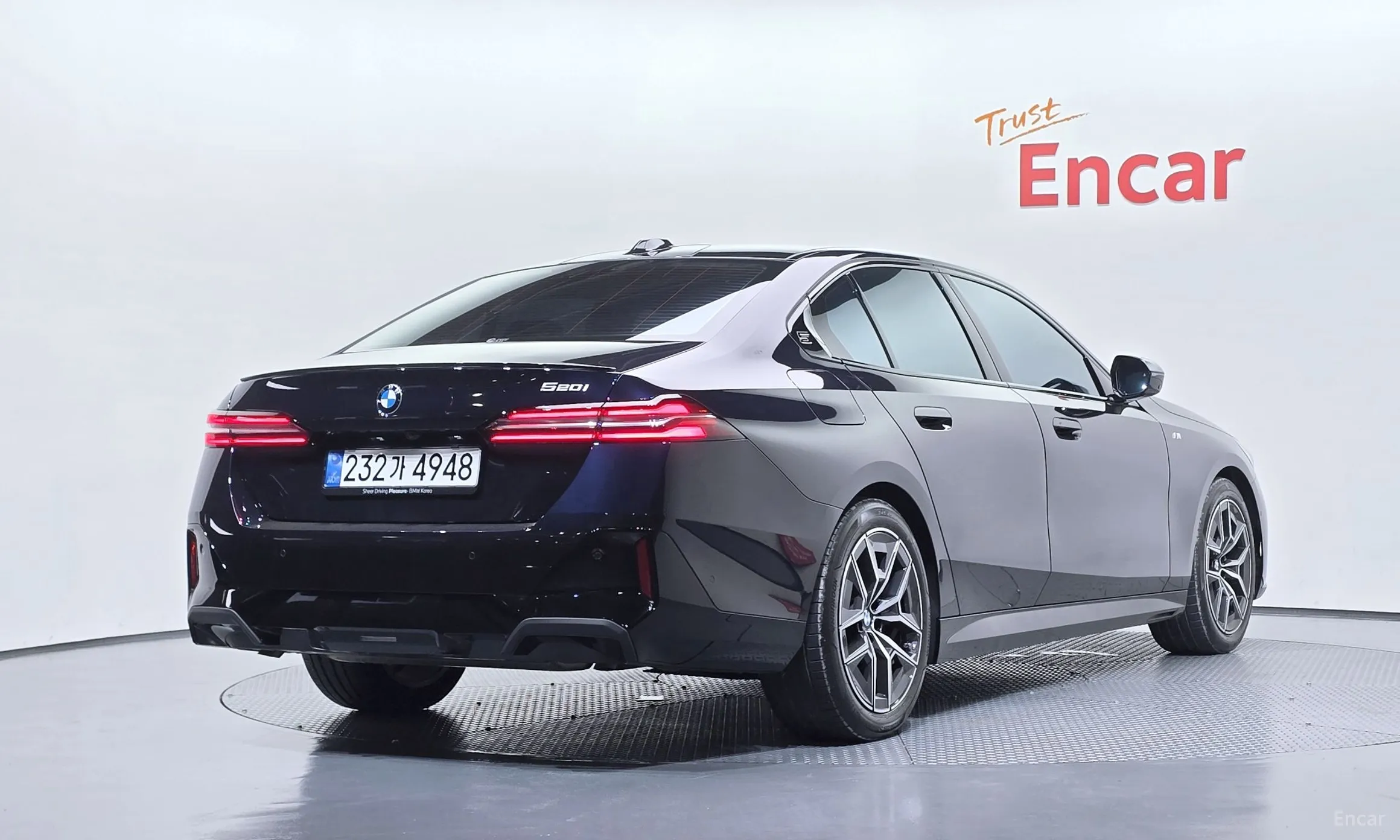 BMW 5 Series (G60)