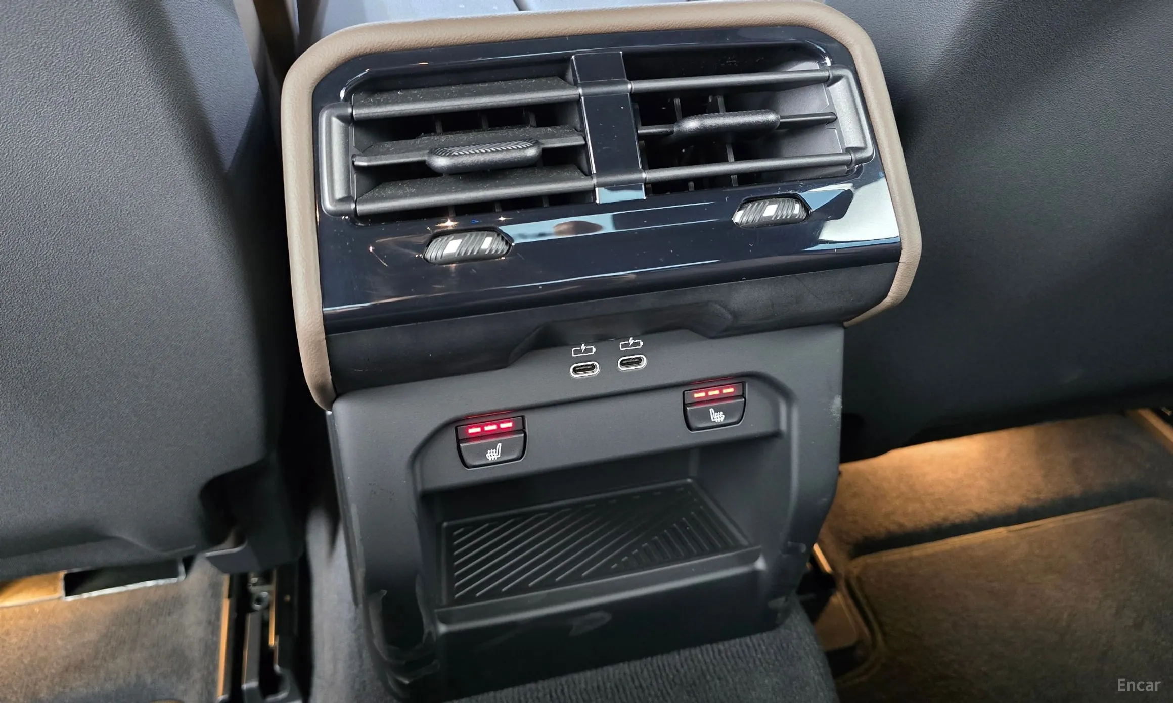 BMW 5 Series (G60) превью 17
