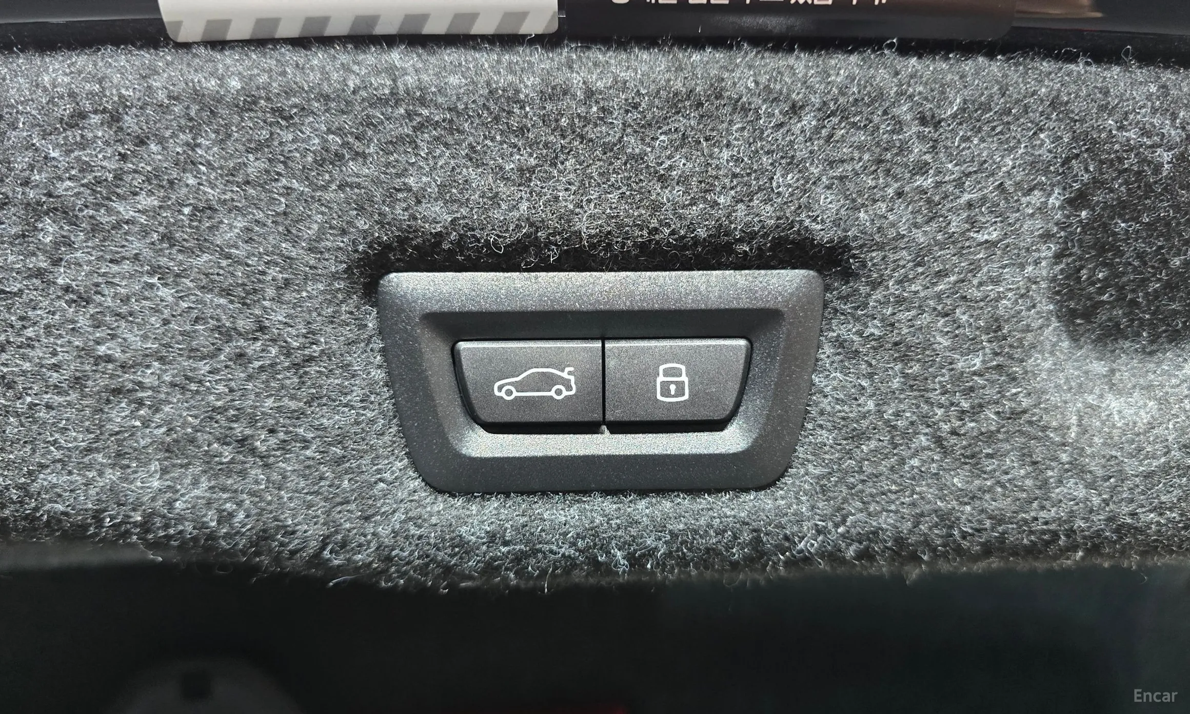 BMW 5 Series (G60) превью 19