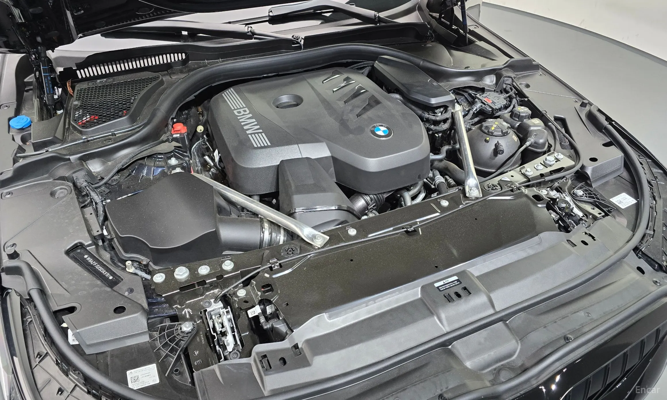 BMW 5 Series (G60) превью 6