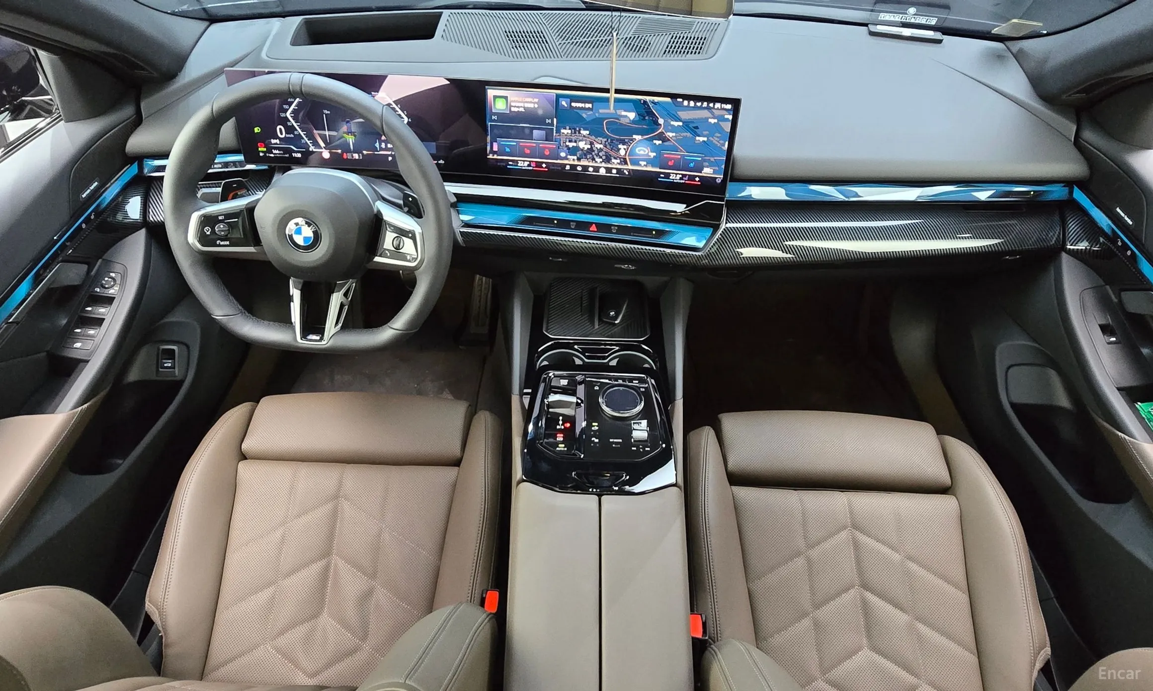 BMW 5 Series (G60) превью 7