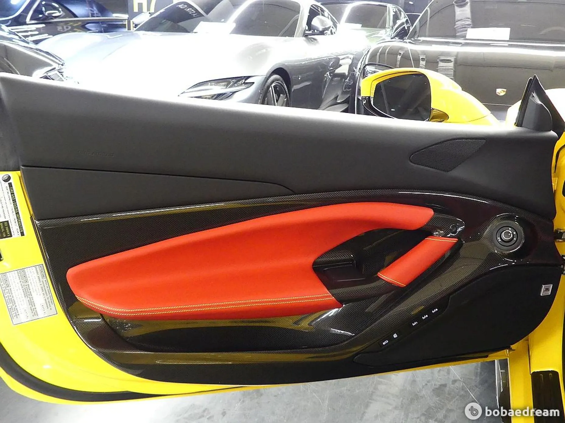 Ferrari F8 Tributo превью 11