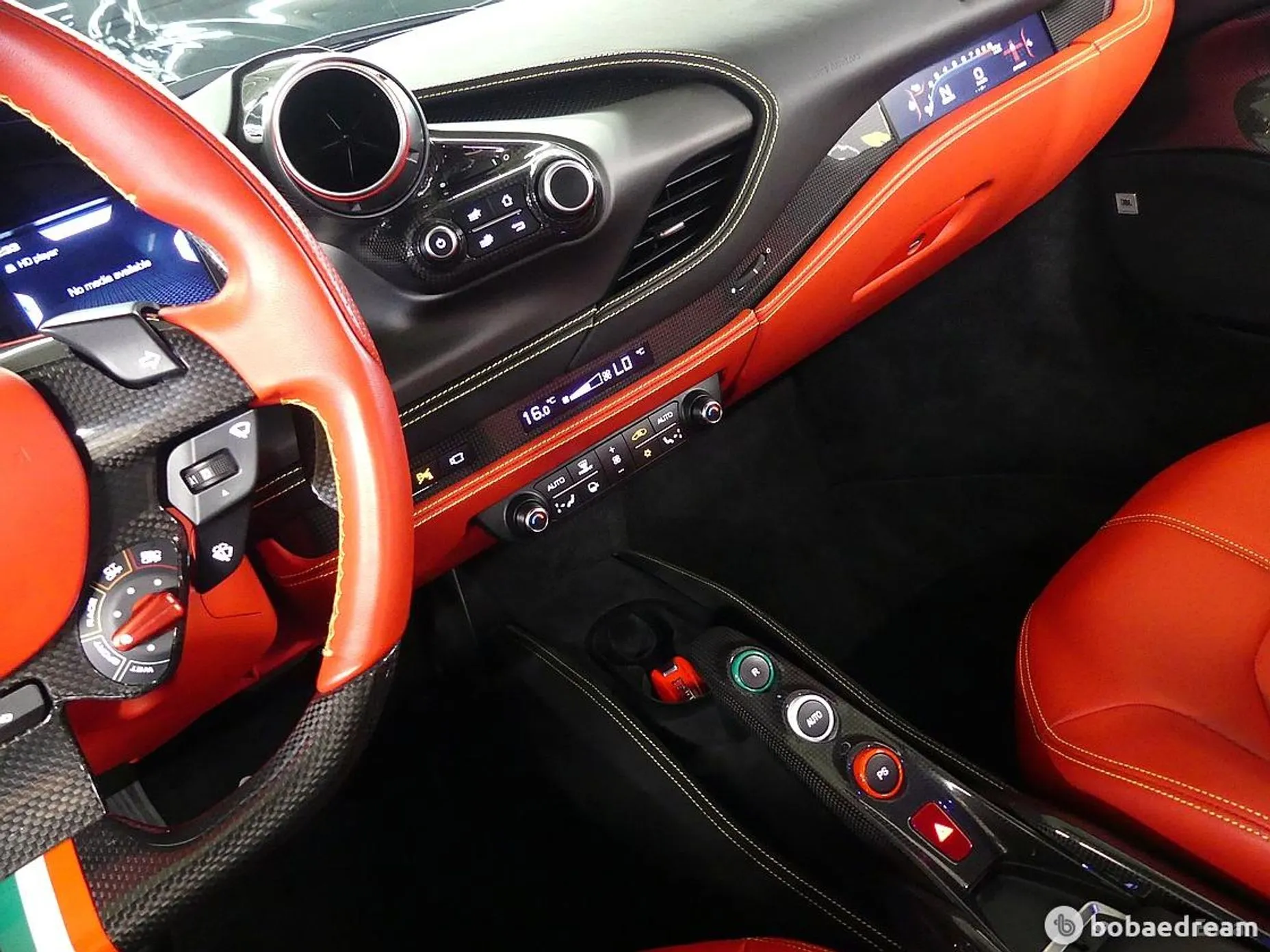 Ferrari F8 Tributo превью 13