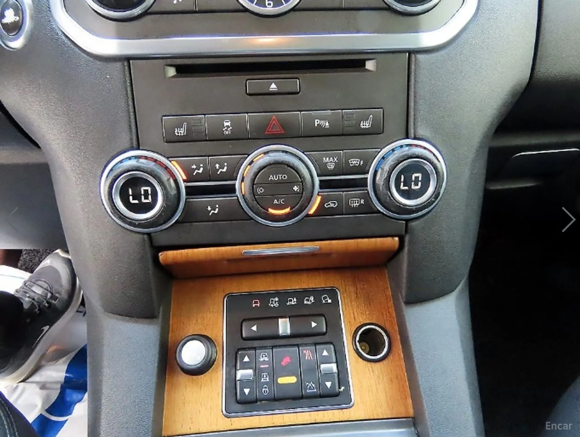 Land Rover Discovery 4 превью 15