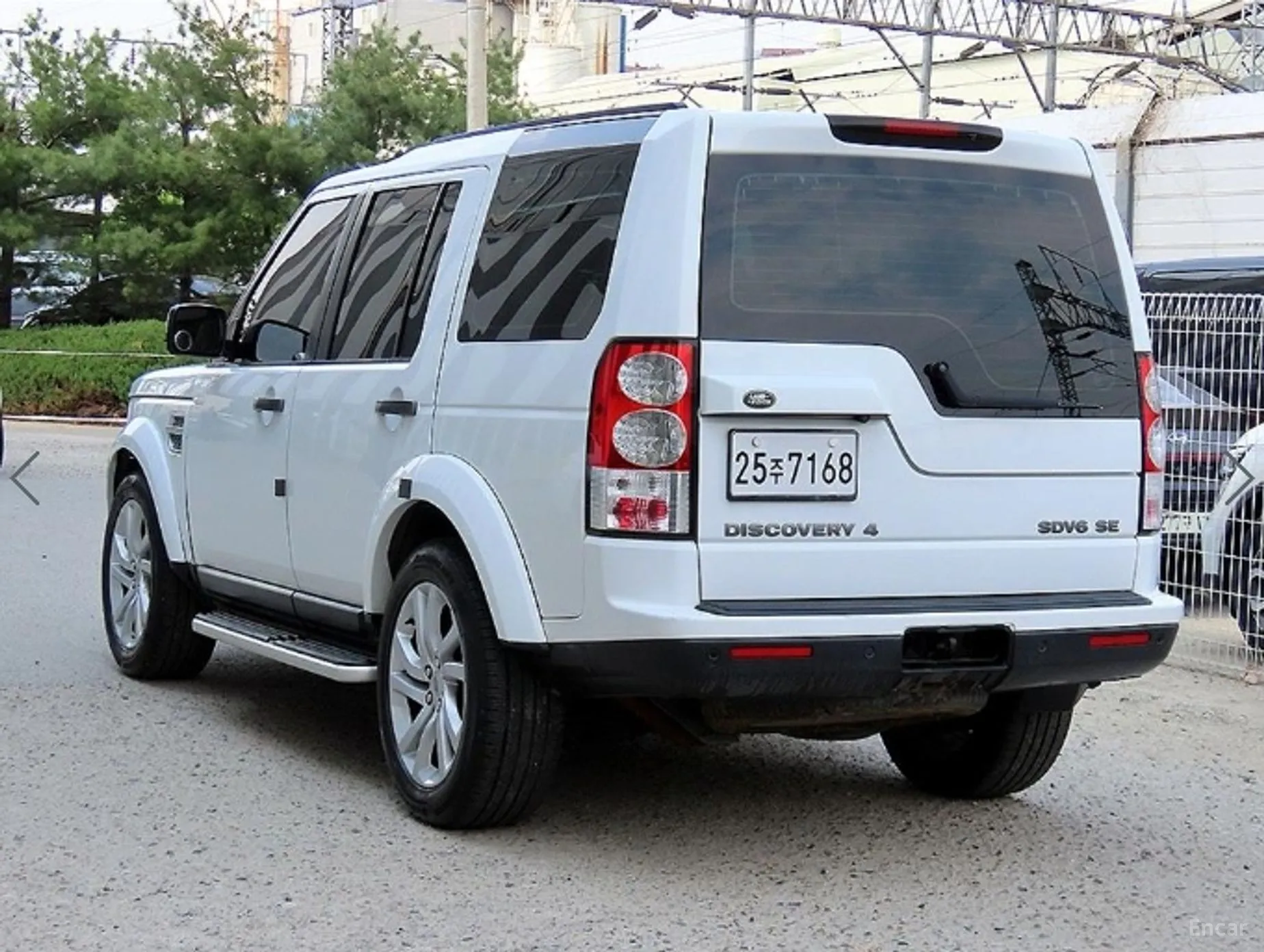 Land Rover Discovery 4 превью 3