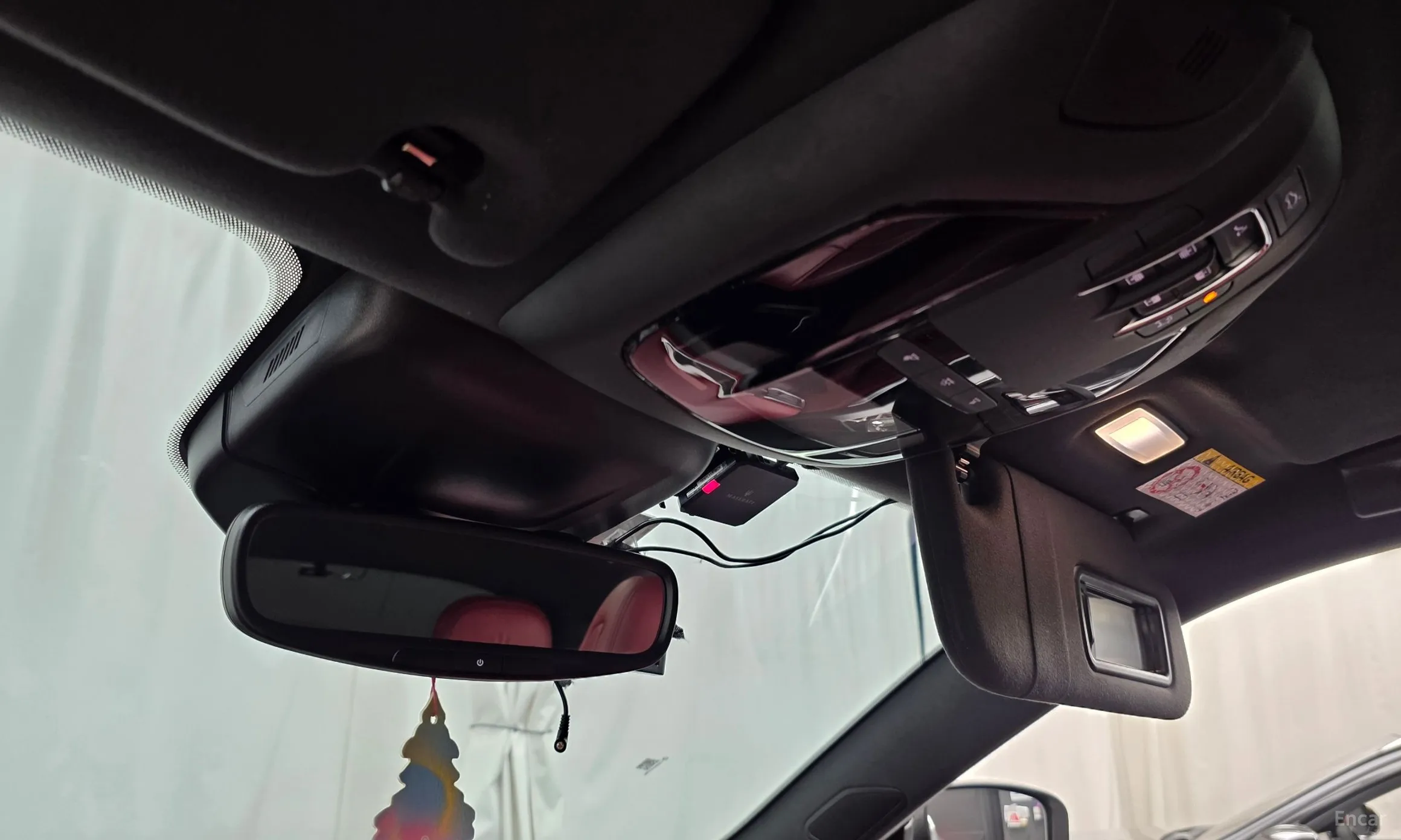Maserati Levante превью 17