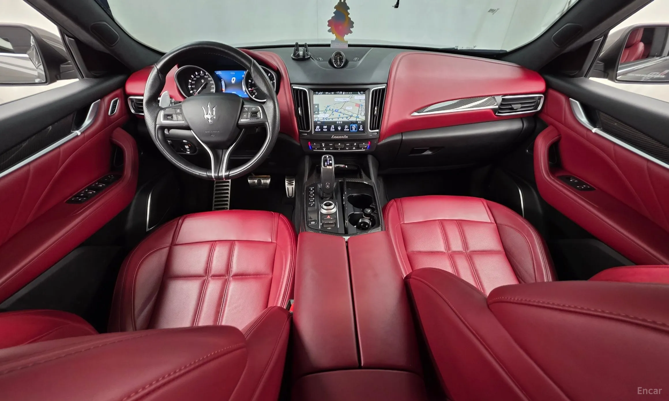 Maserati Levante превью 7