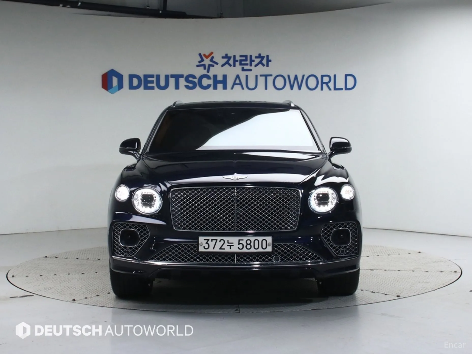 Bentley Bentayga превью 3