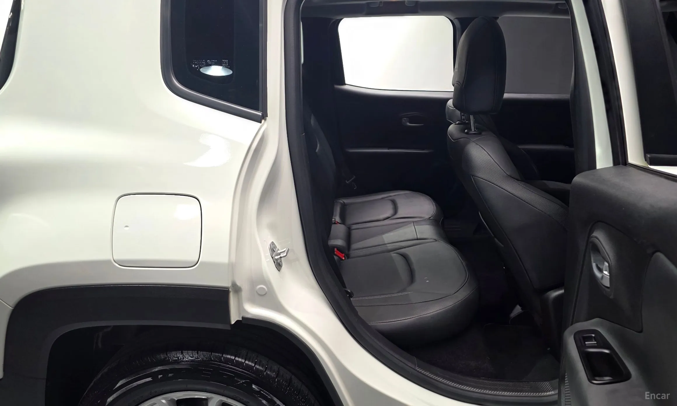 Jeep Renegade превью 11