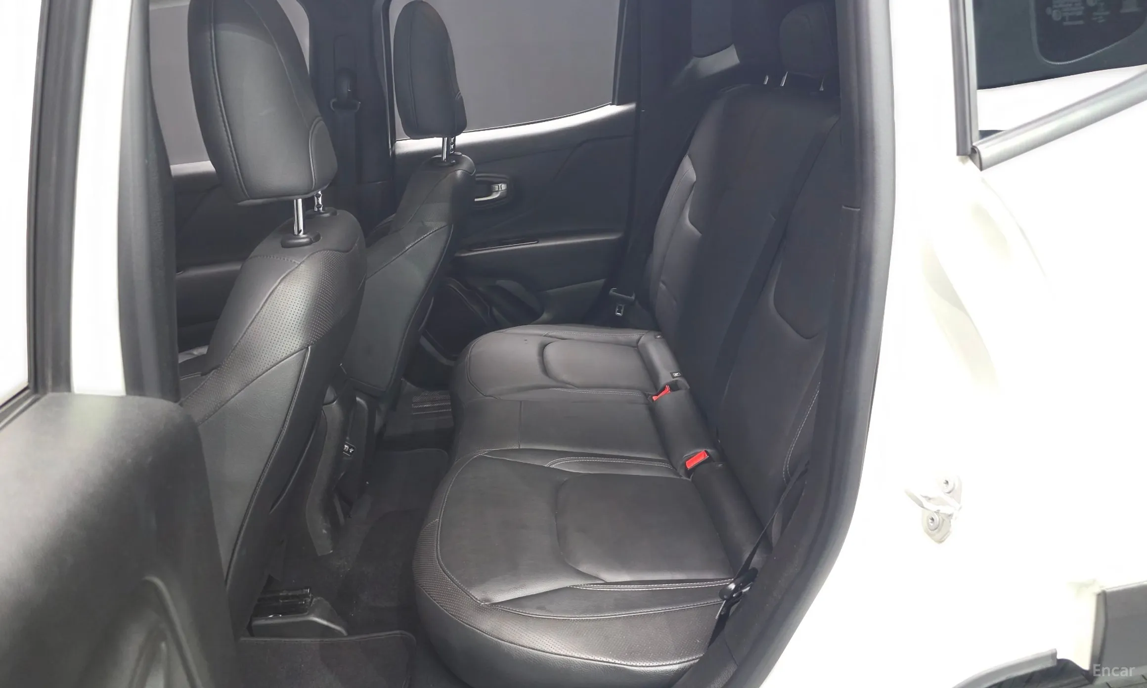 Jeep Renegade превью 12