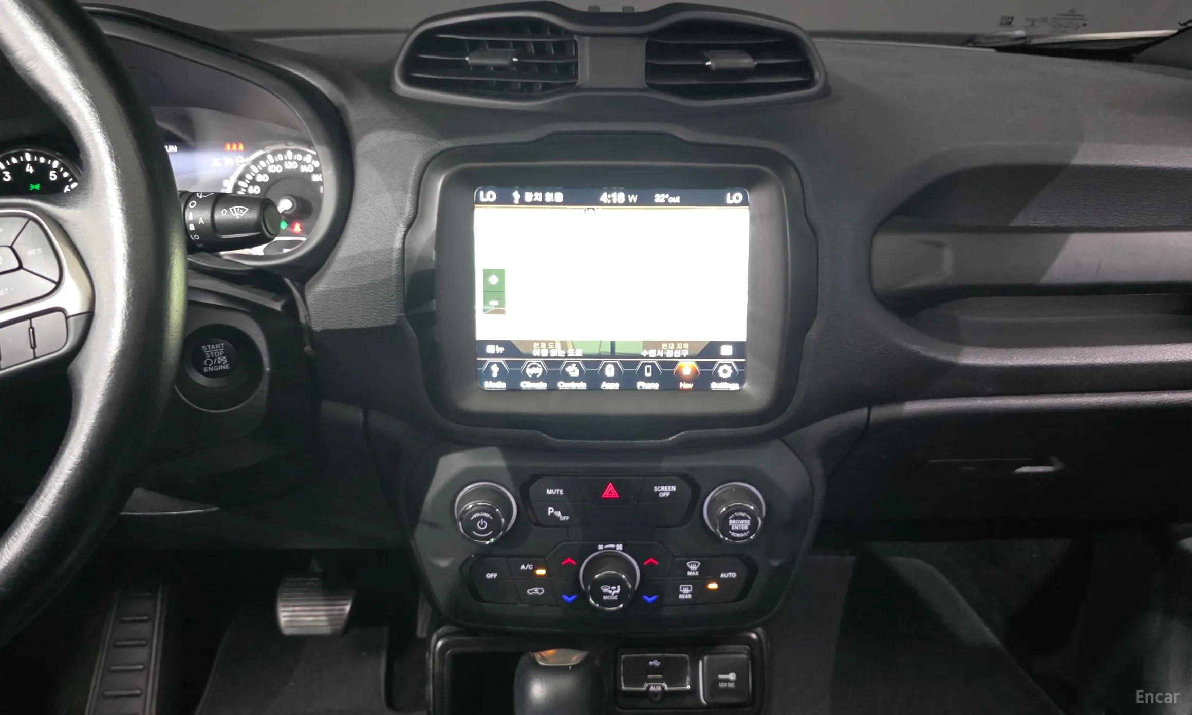 Jeep Renegade превью 13