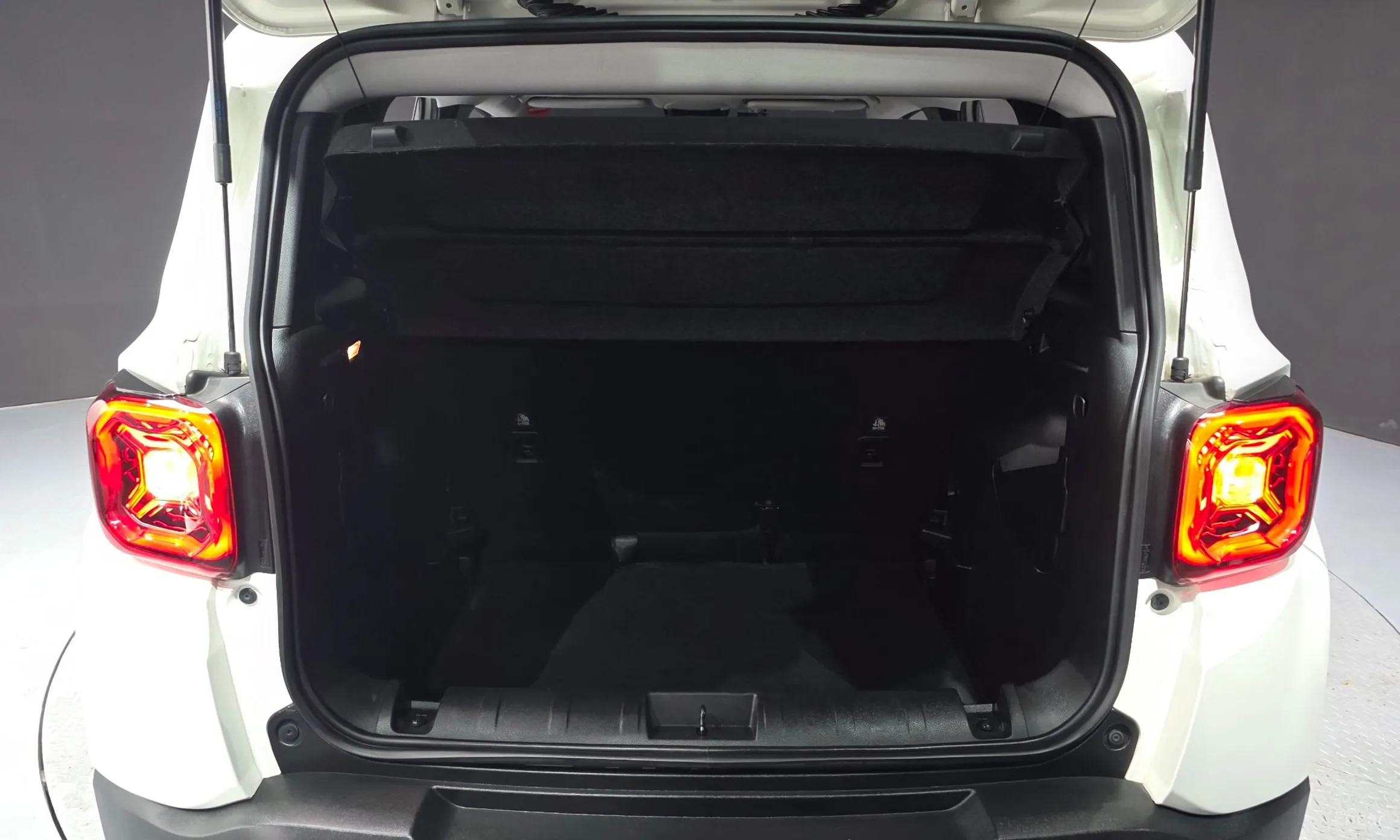 Jeep Renegade превью 18
