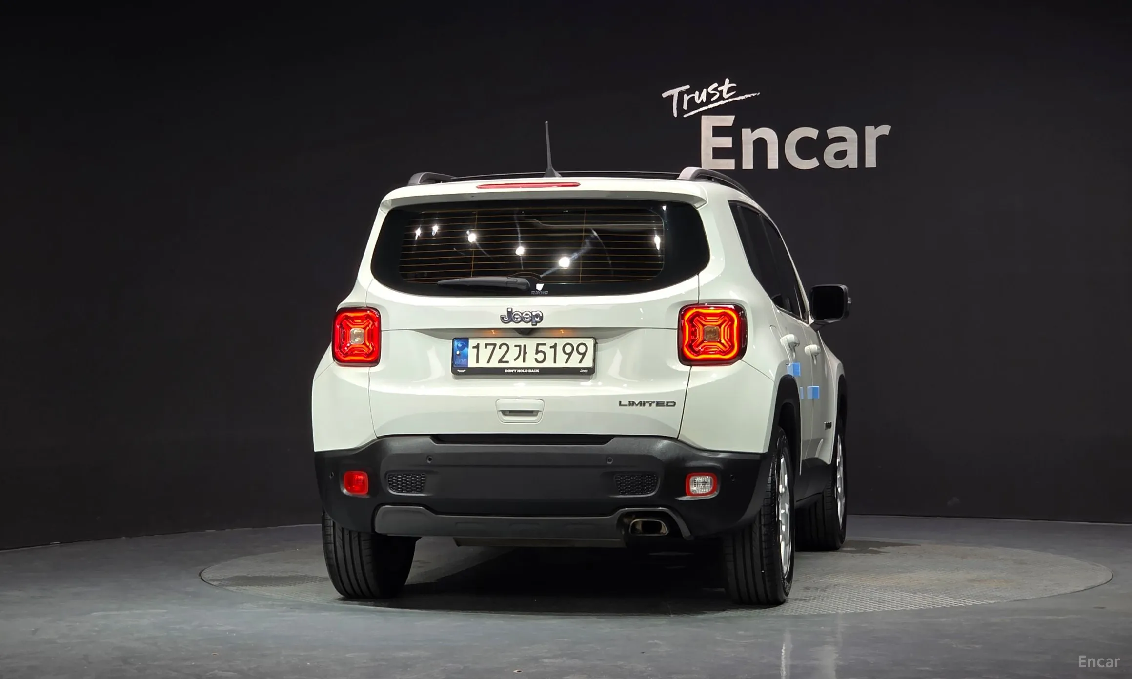 Jeep Renegade превью 4