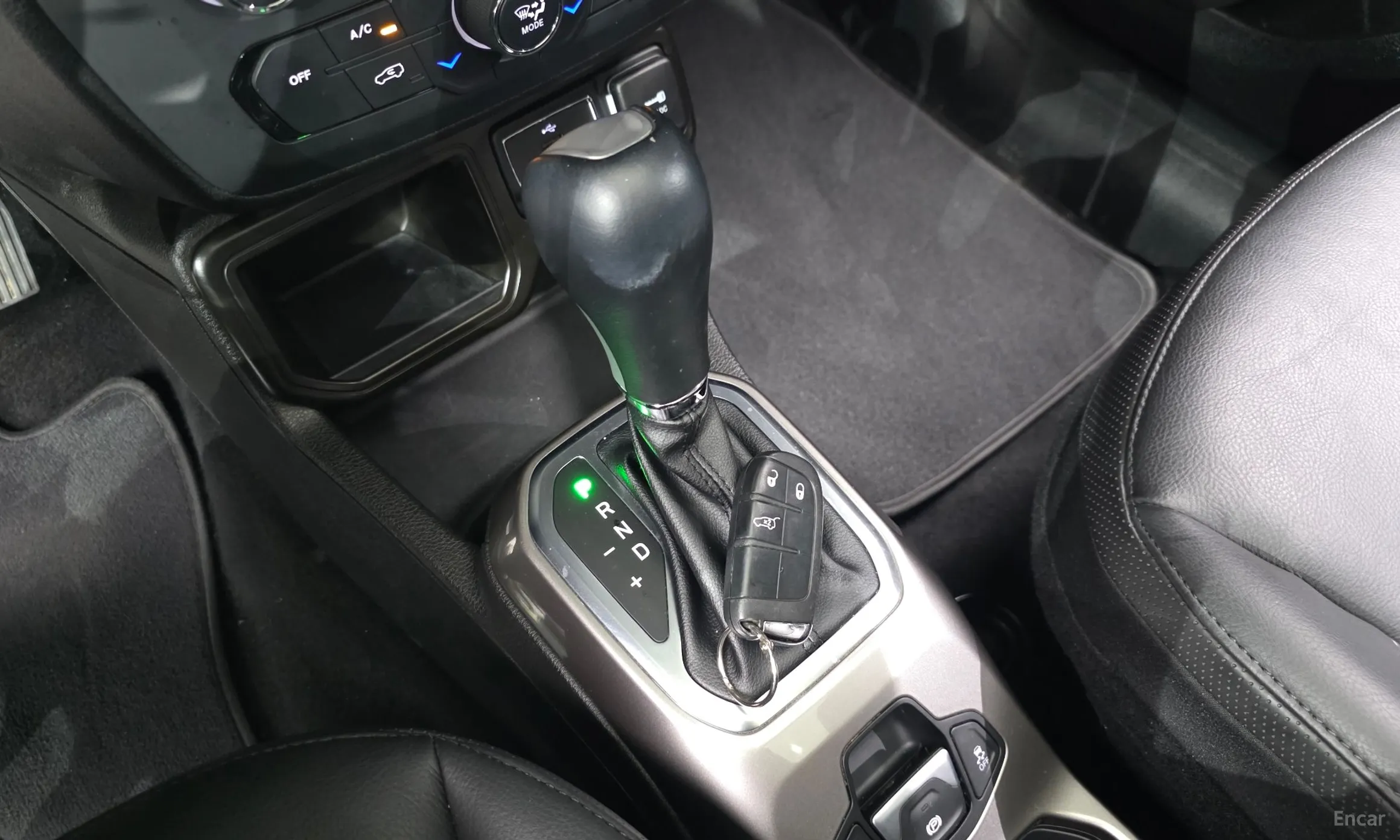 Jeep Renegade превью 9