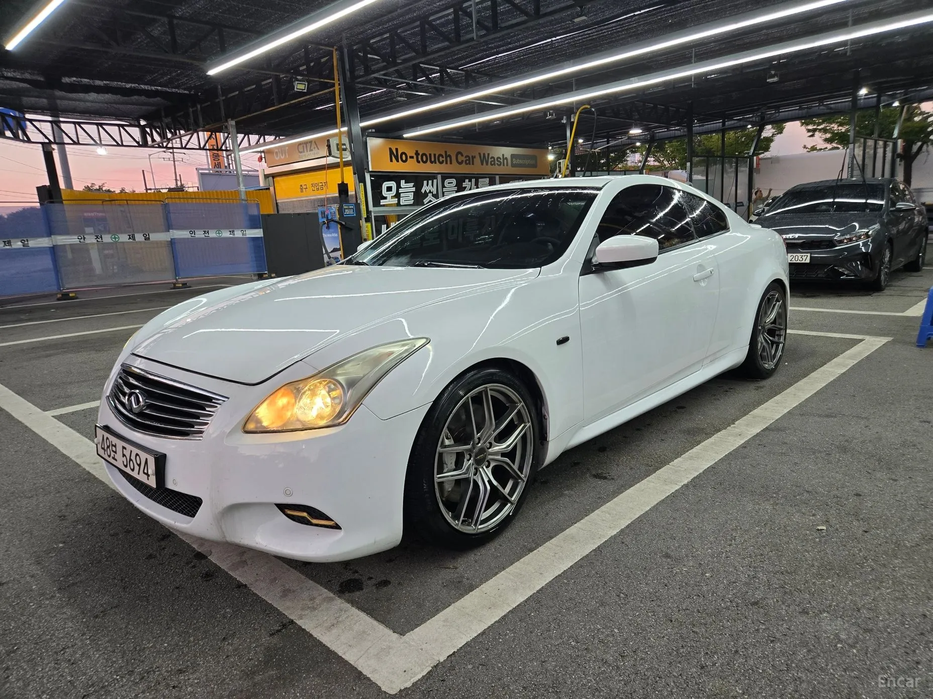 Infiniti G37