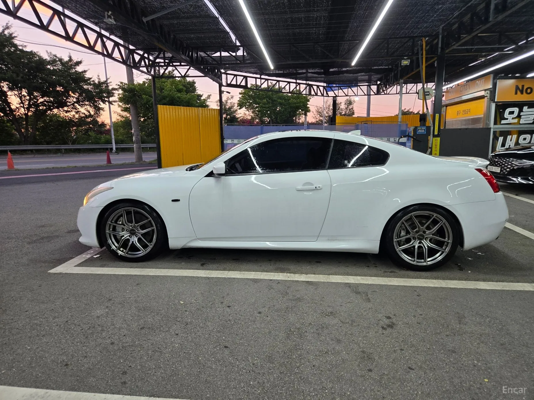 Infiniti G37 превью 19