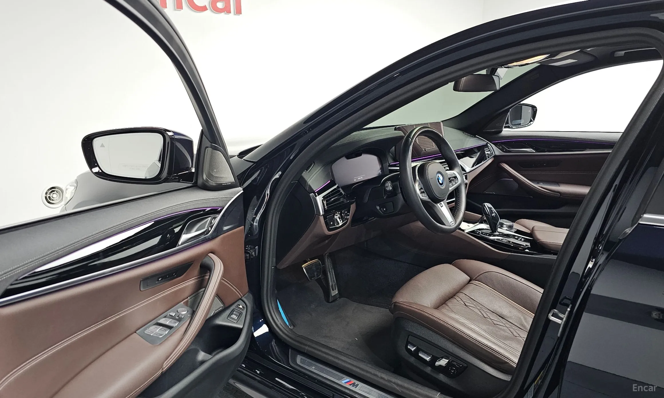 BMW 5 Series (G30) превью 10