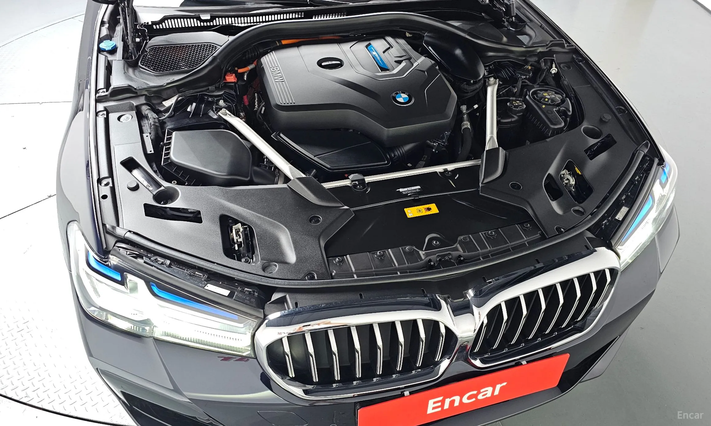 BMW 5 Series (G30) превью 6