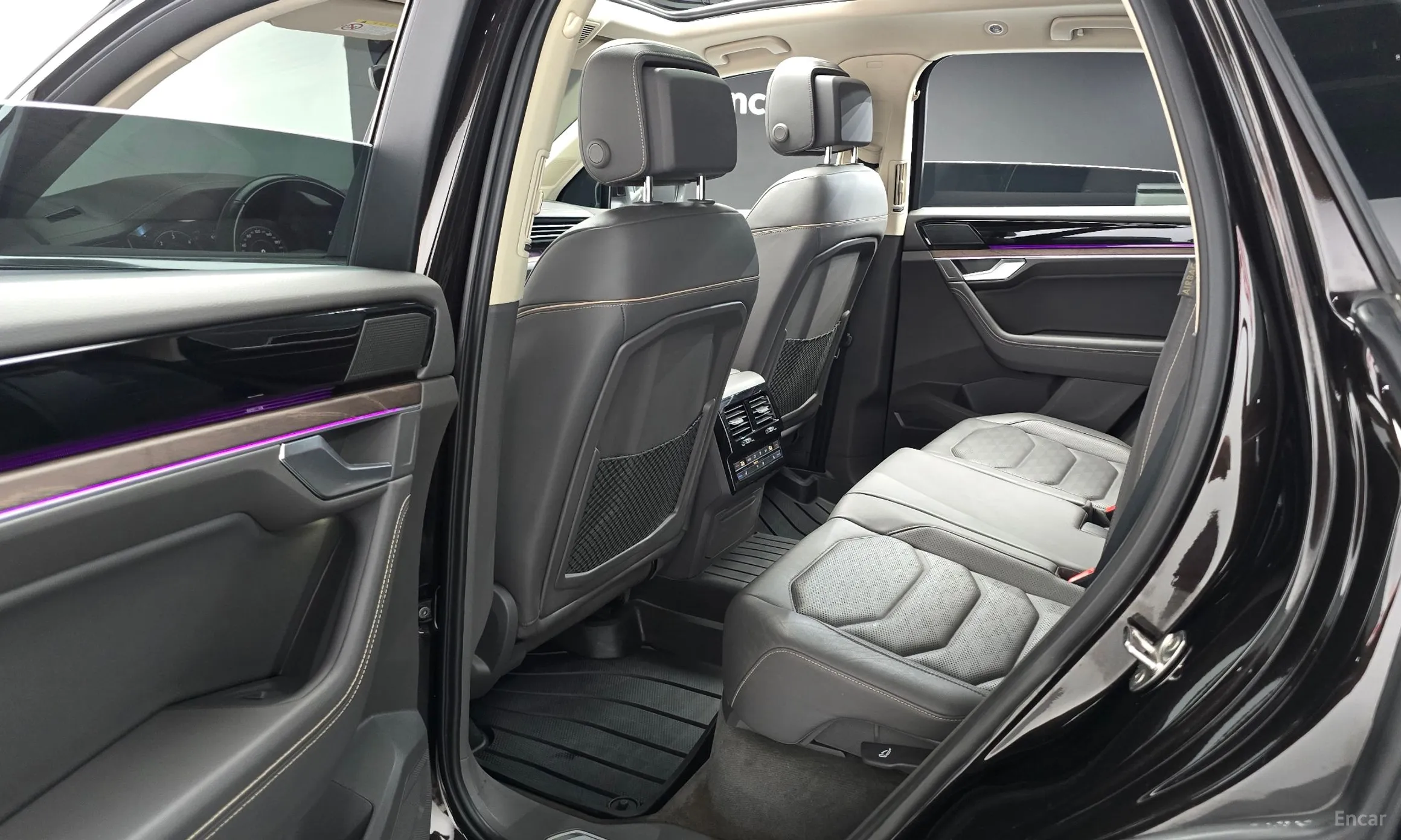Volkswagen Touareg 3rd Generation превью 11
