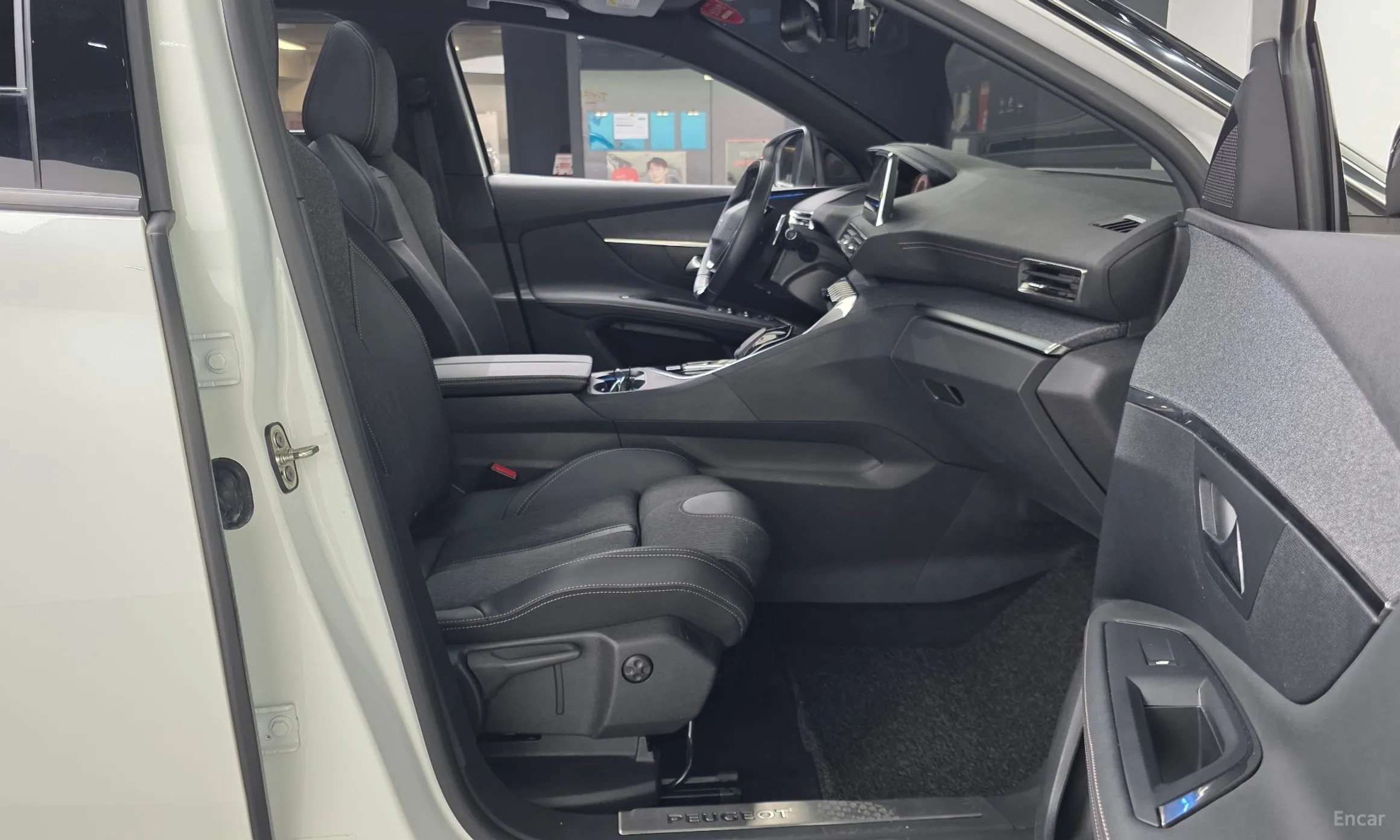 Peugeot 3008 2nd generation превью 11