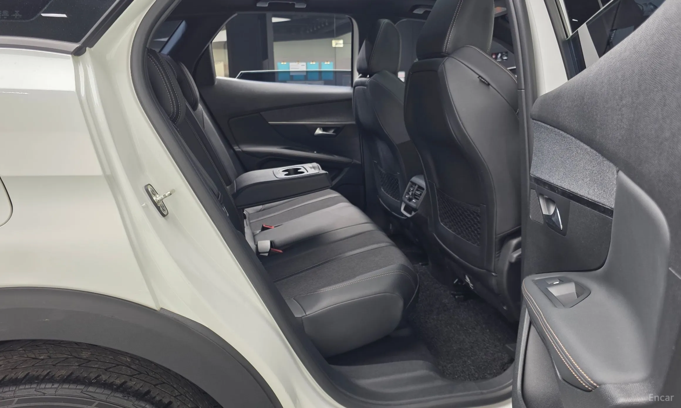Peugeot 3008 2nd generation превью 12