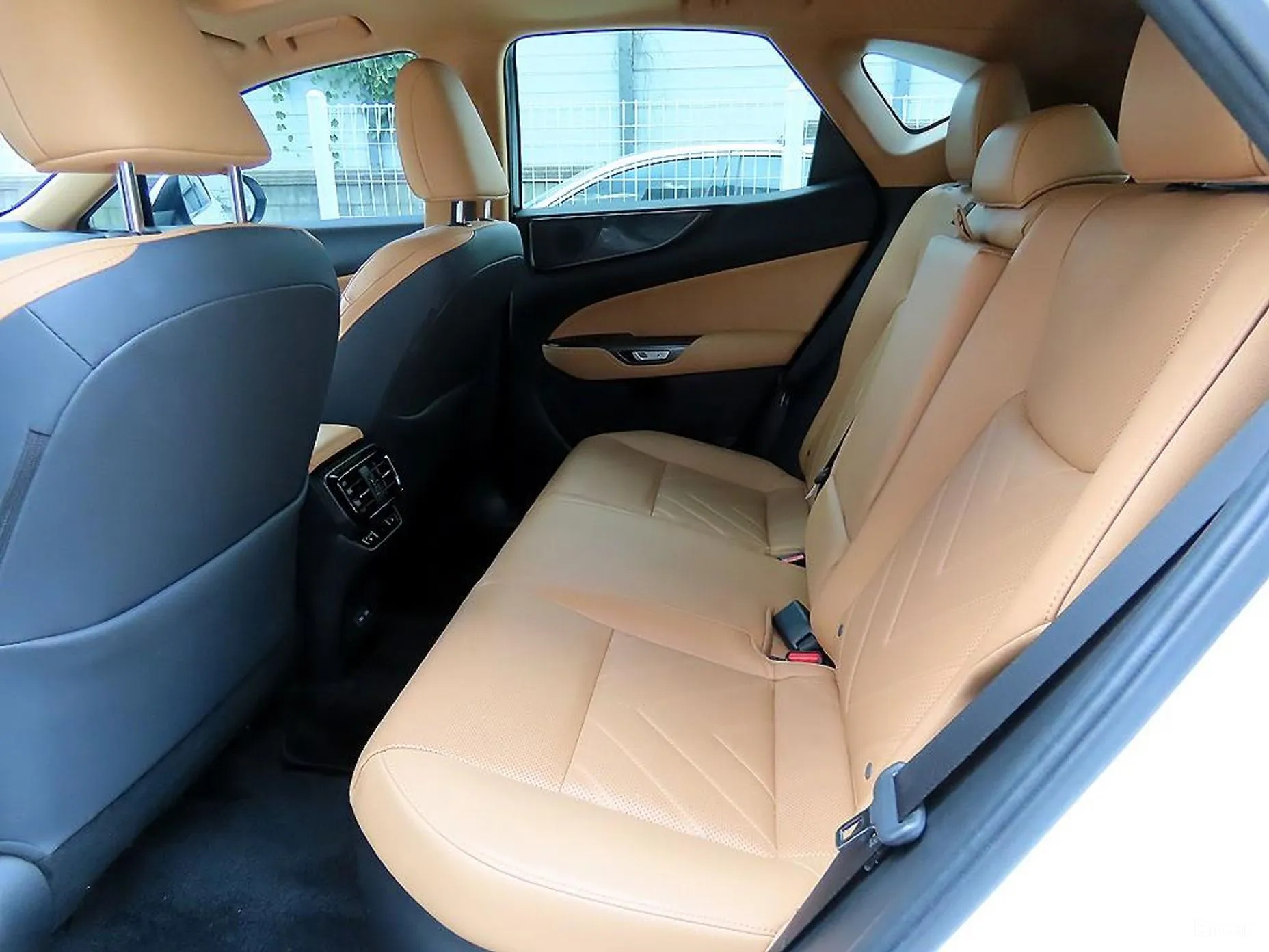 Lexus NX350h Gen 2 превью 6