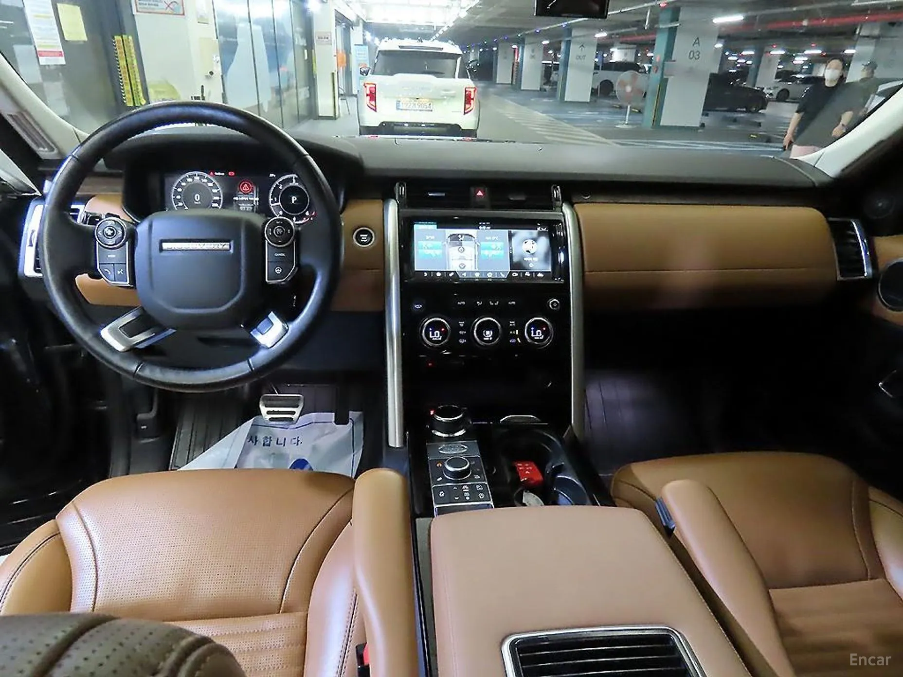 Land Rover Discovery 5 превью 10