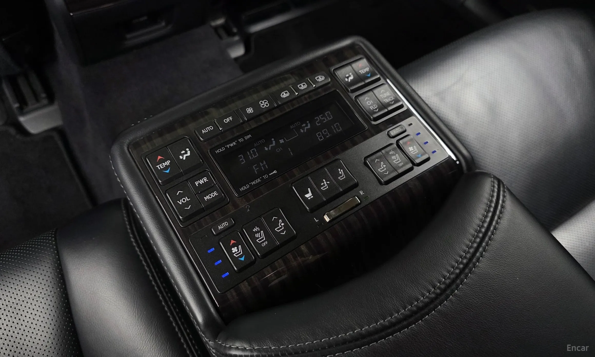 Lexus LS460 превью 19
