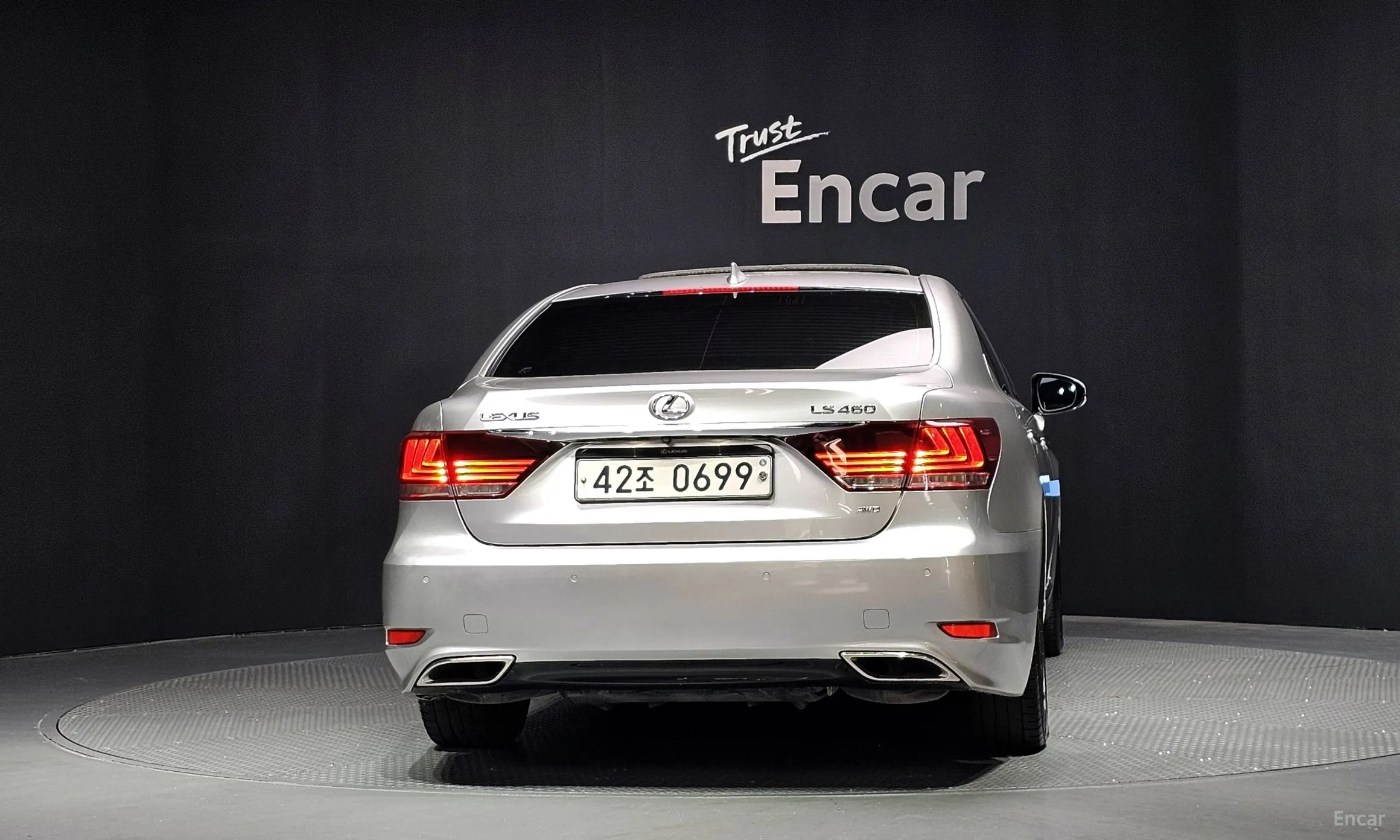 Lexus LS460 превью 4