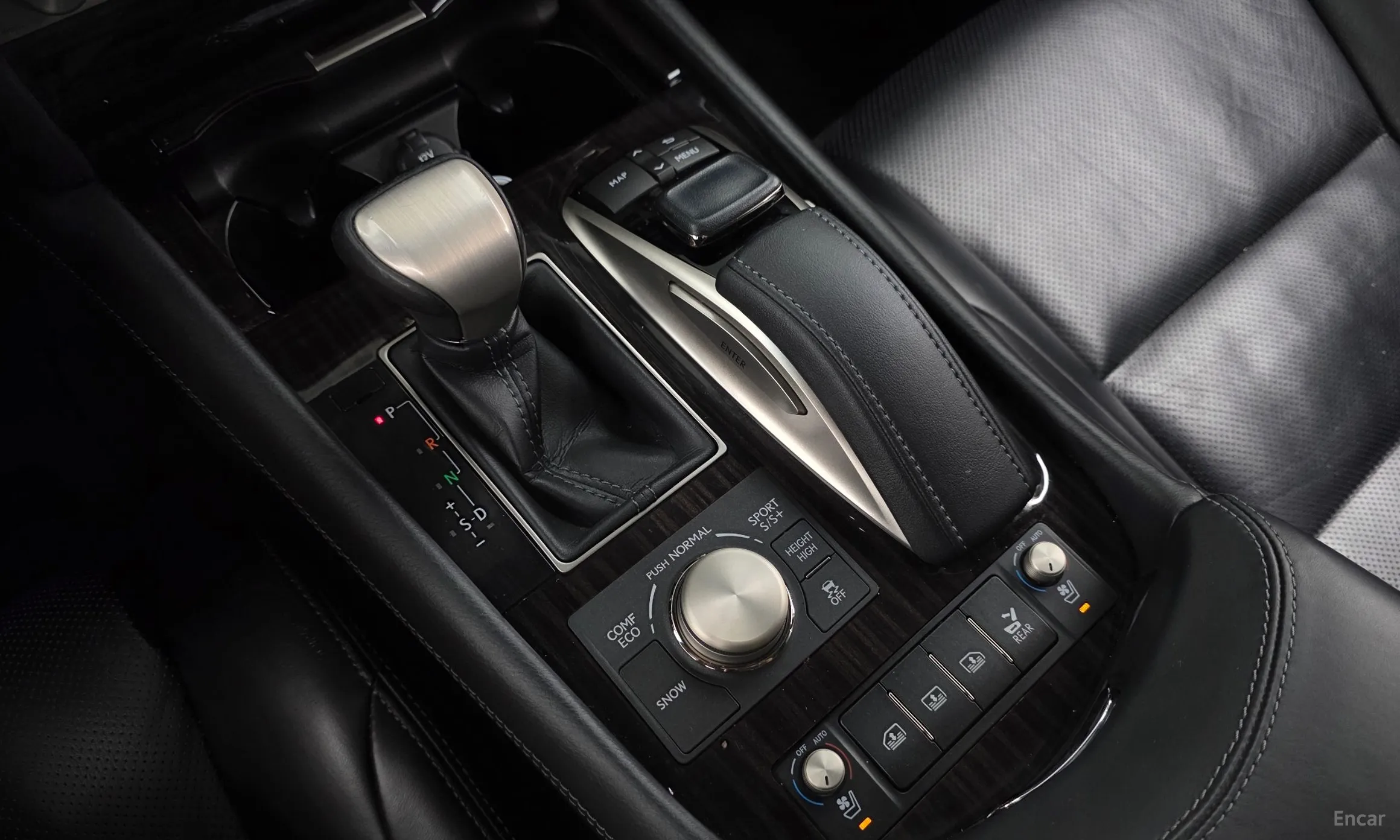 Lexus LS460 превью 9