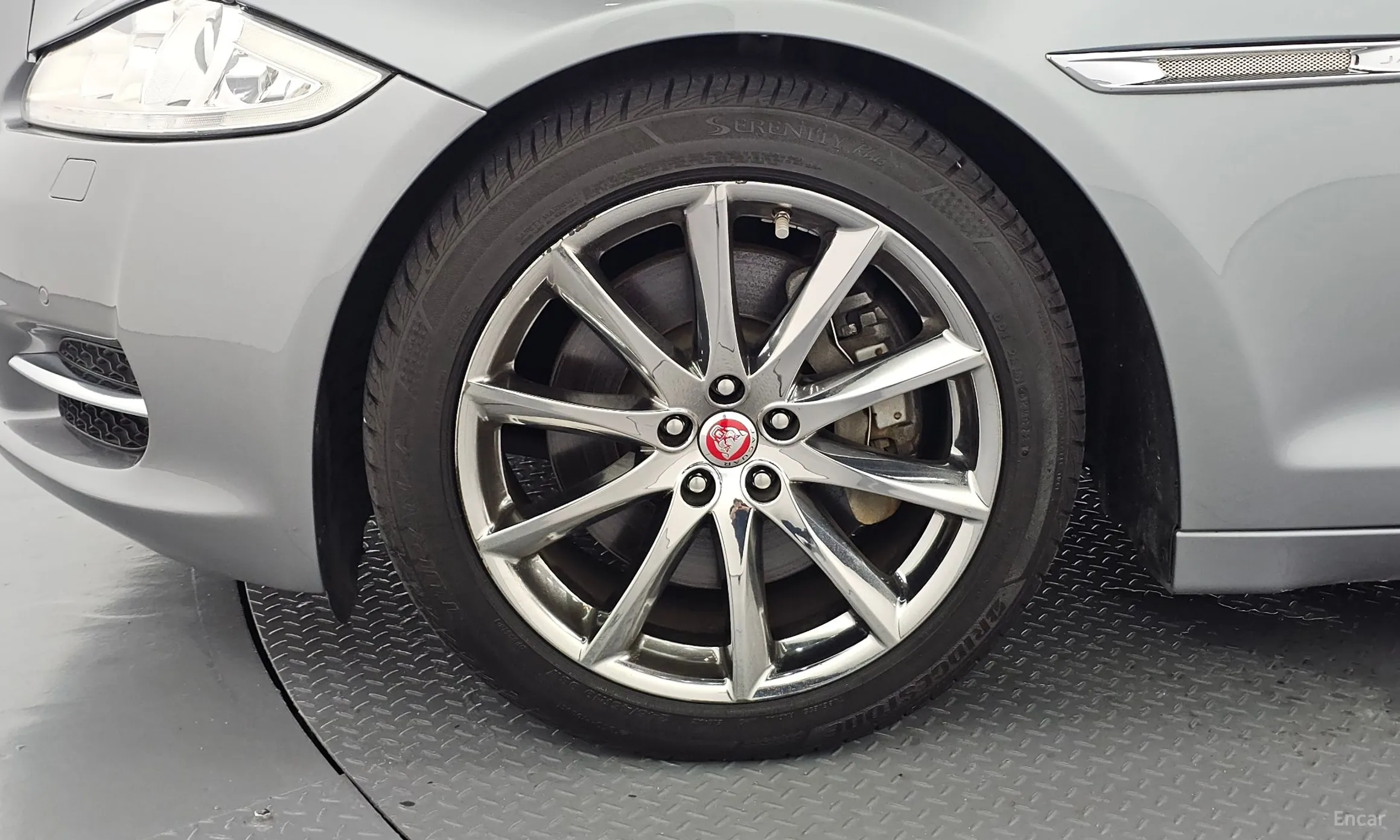 Jaguar All New XJ превью 5