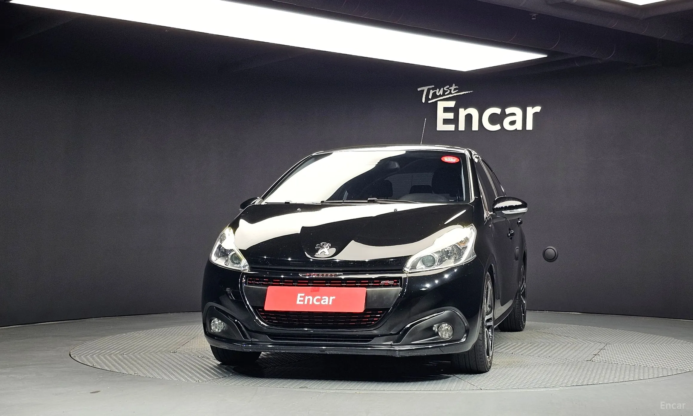 Peugeot 208 превью 3