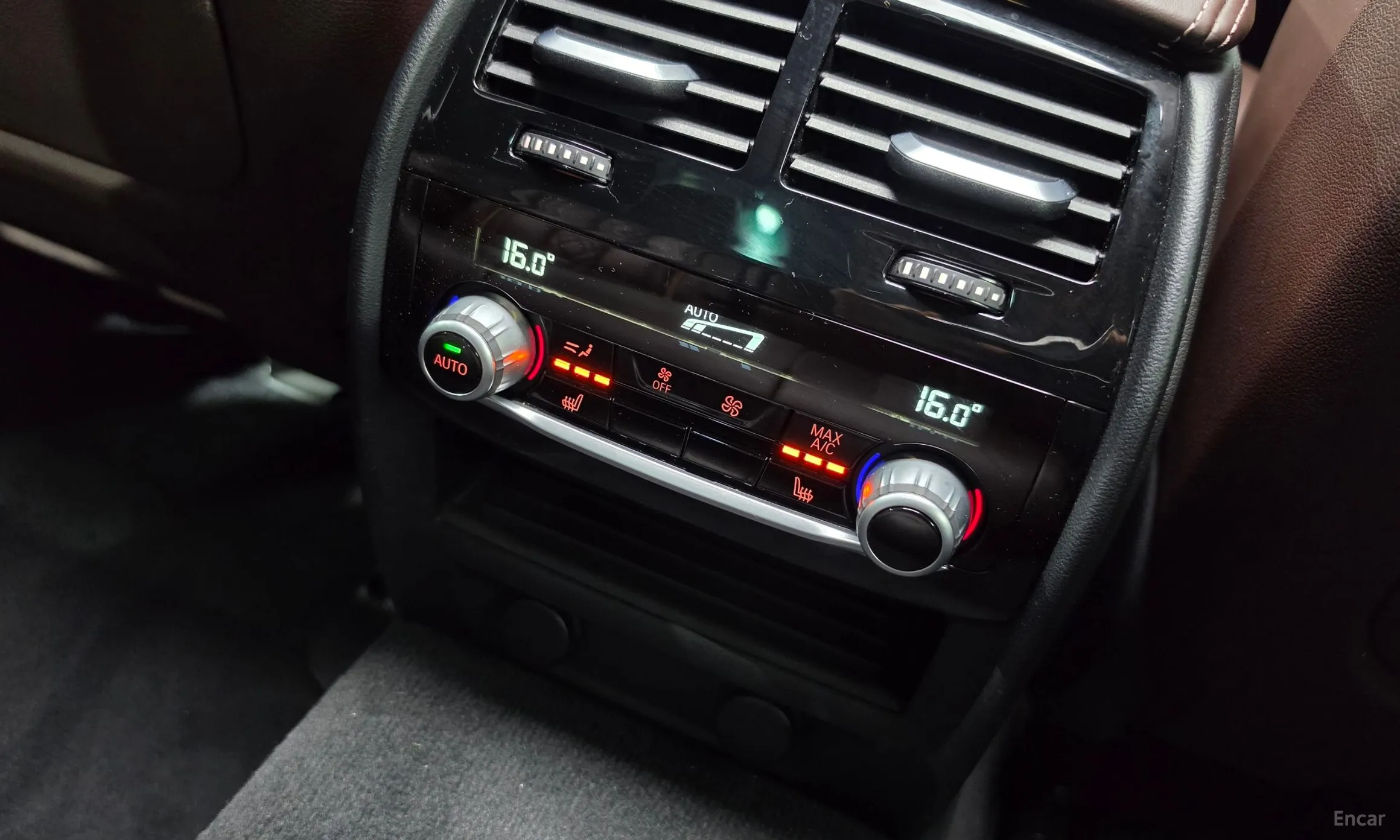 BMW 5 Series (G30) превью 15