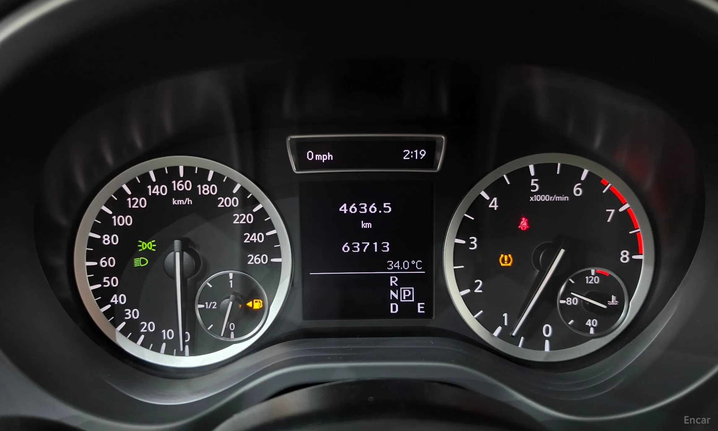 Infiniti Q30 превью 8