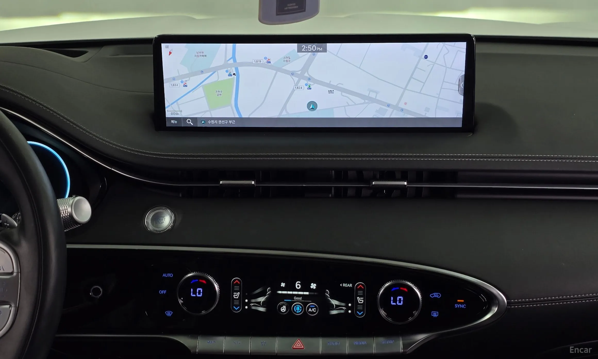 Genesis GV70 превью 12