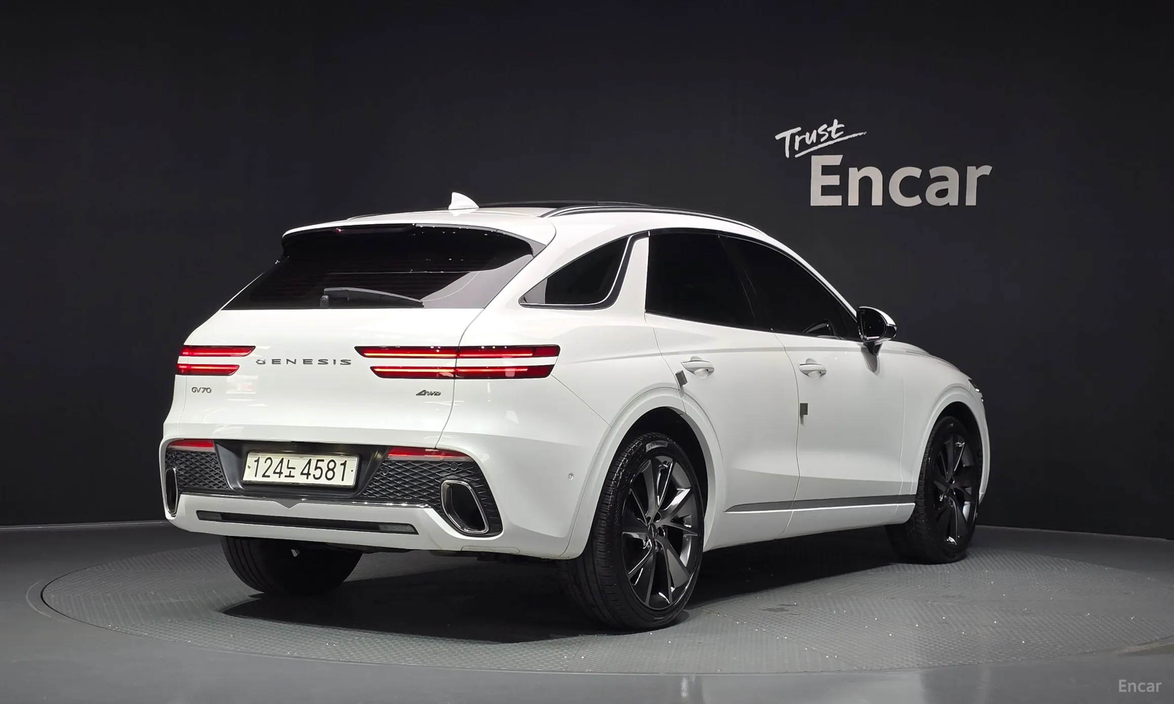 Genesis GV70 превью 2