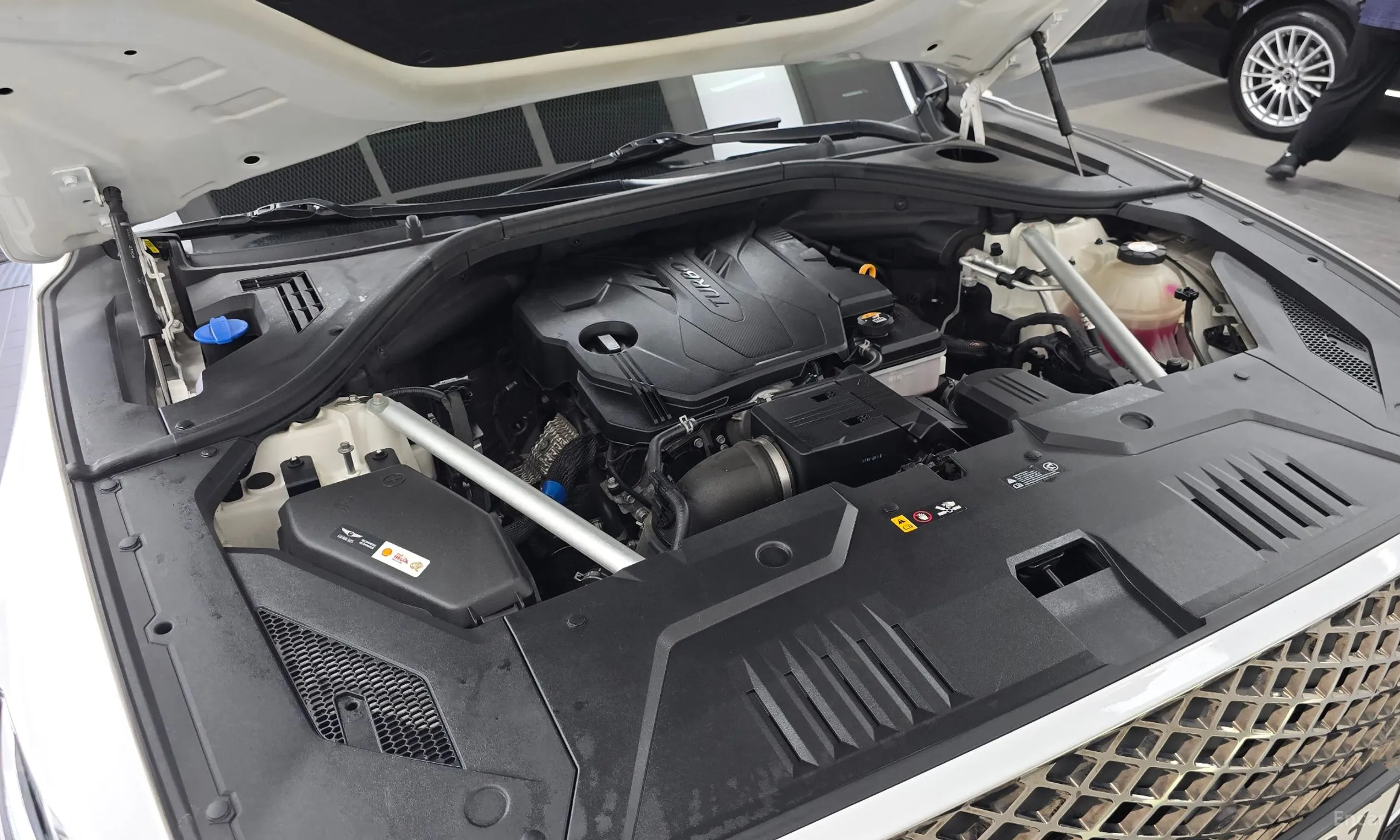Genesis GV70 превью 6
