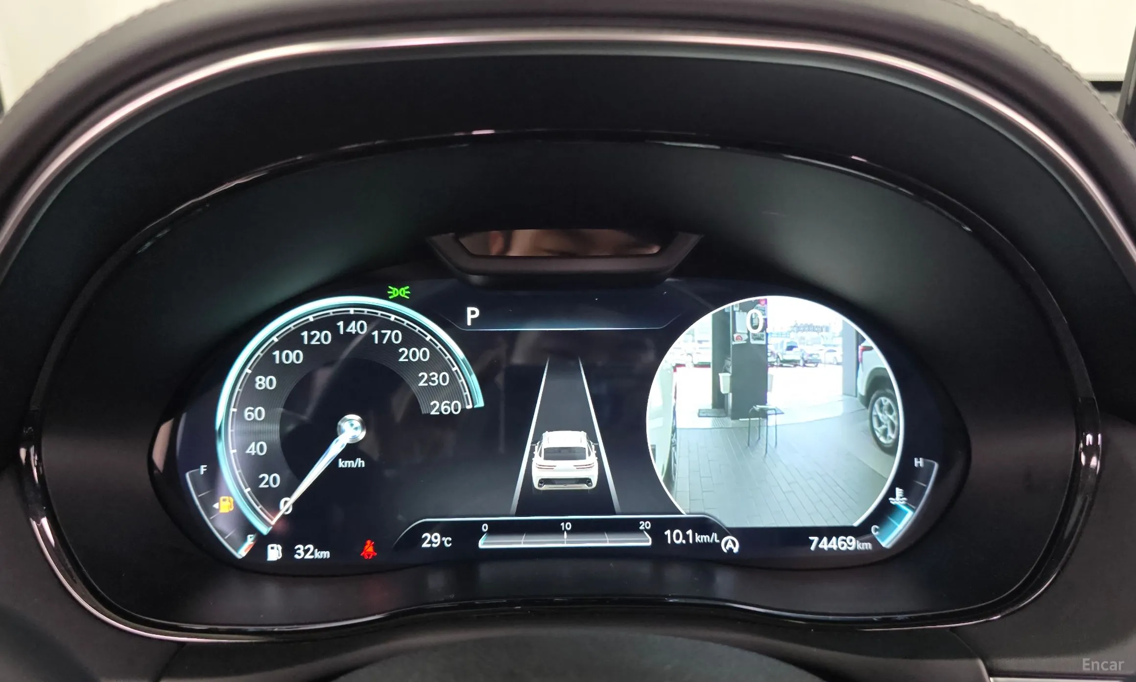 Genesis GV70 превью 8