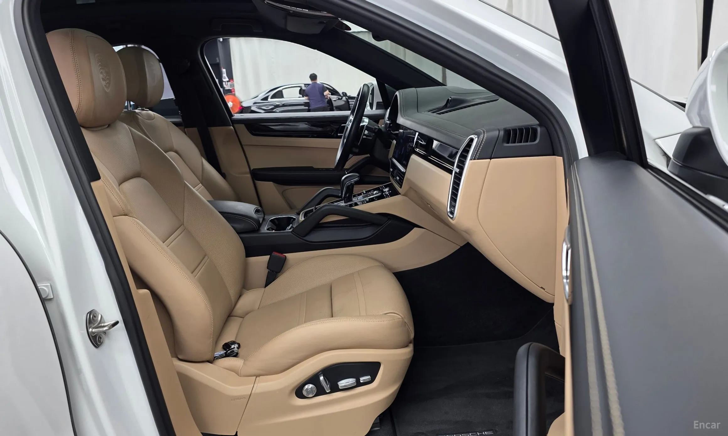 Porsche Cayenne (PO536) превью 11