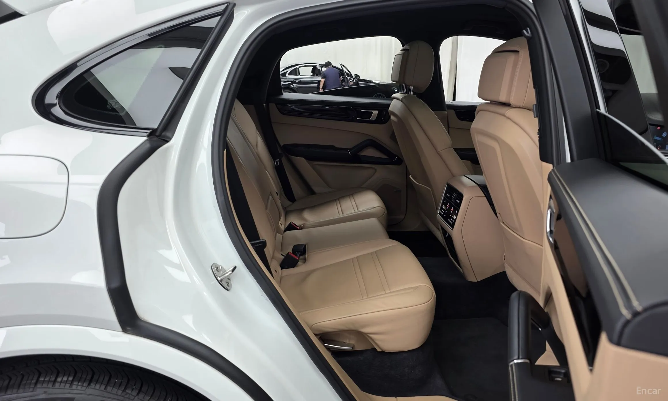 Porsche Cayenne (PO536) превью 12