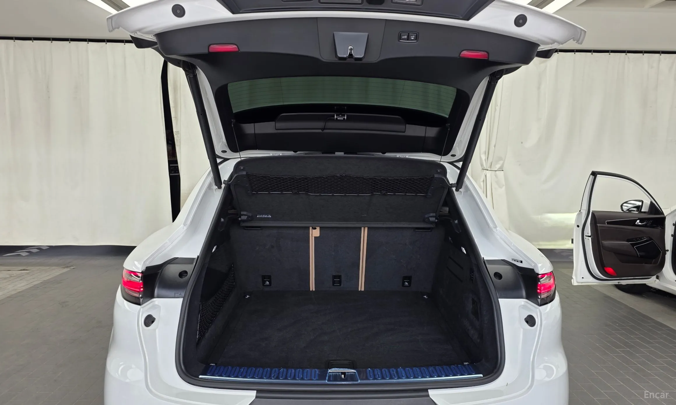 Porsche Cayenne (PO536) превью 20