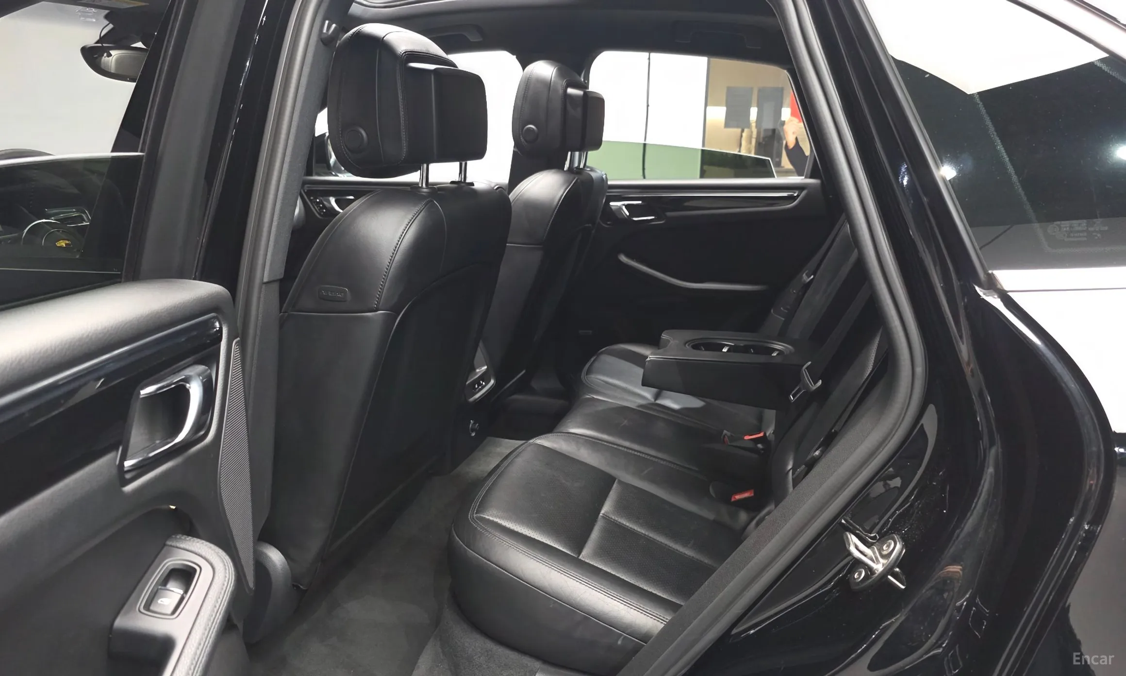 Porsche Macan превью 11