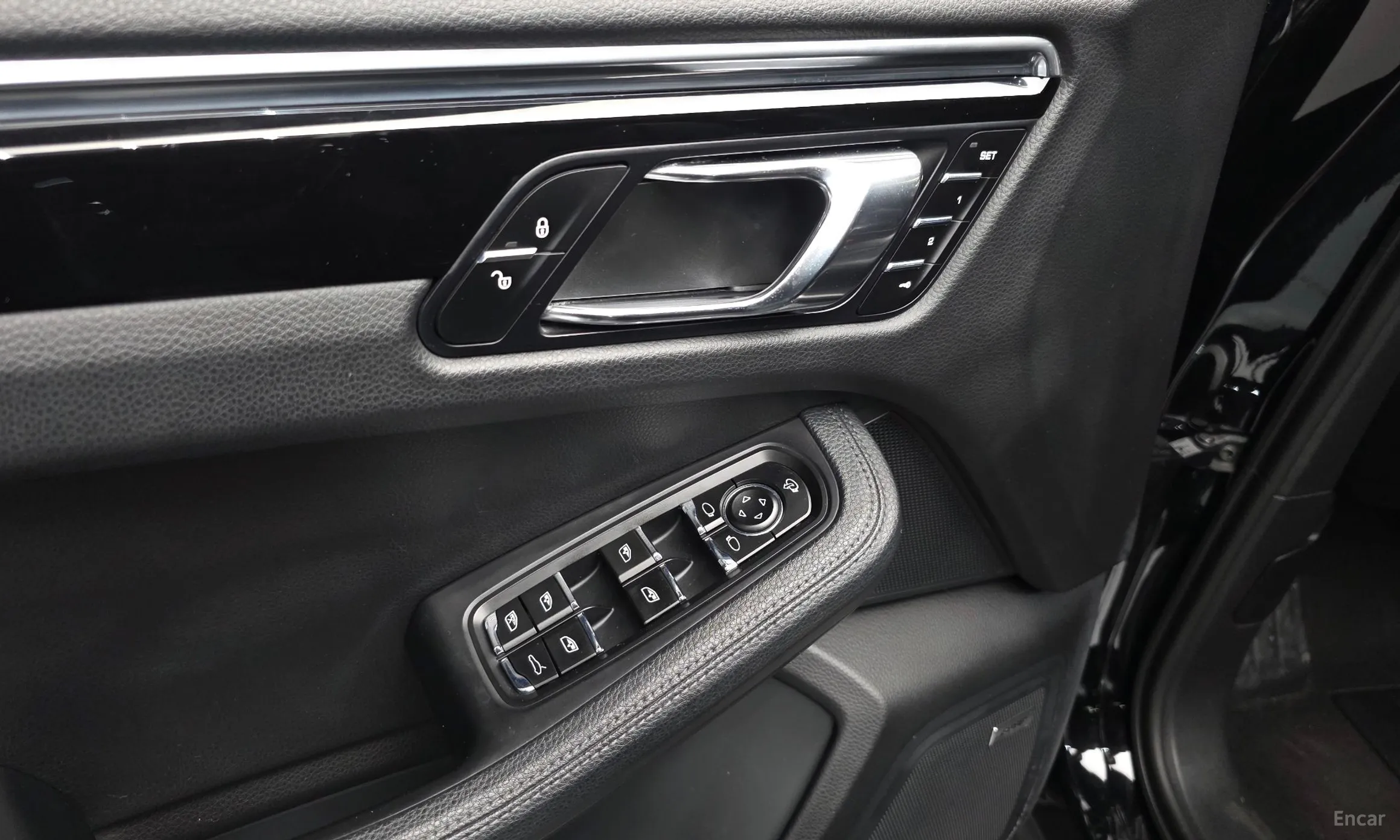 Porsche Macan превью 19