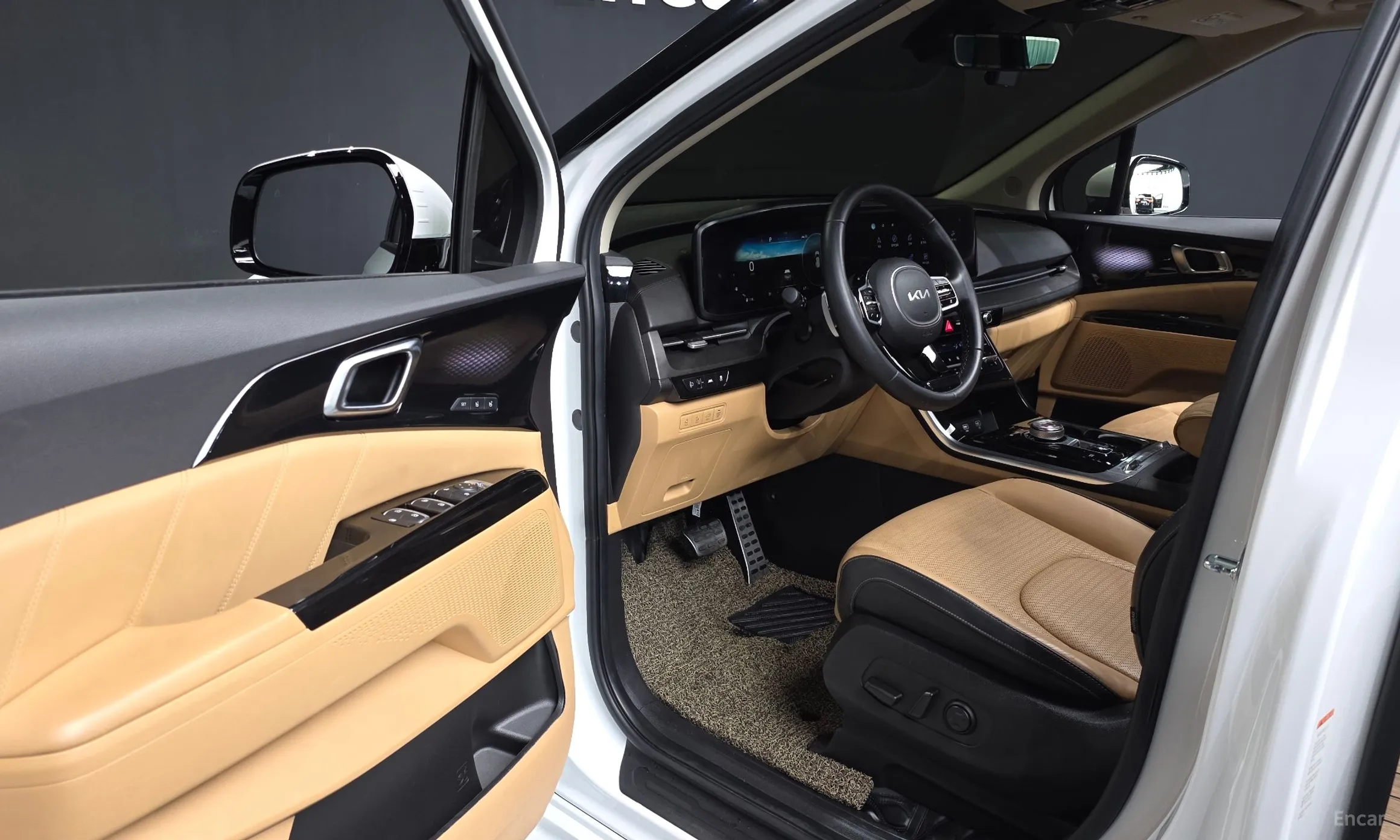 Kia Carnival Gen 4 превью 10