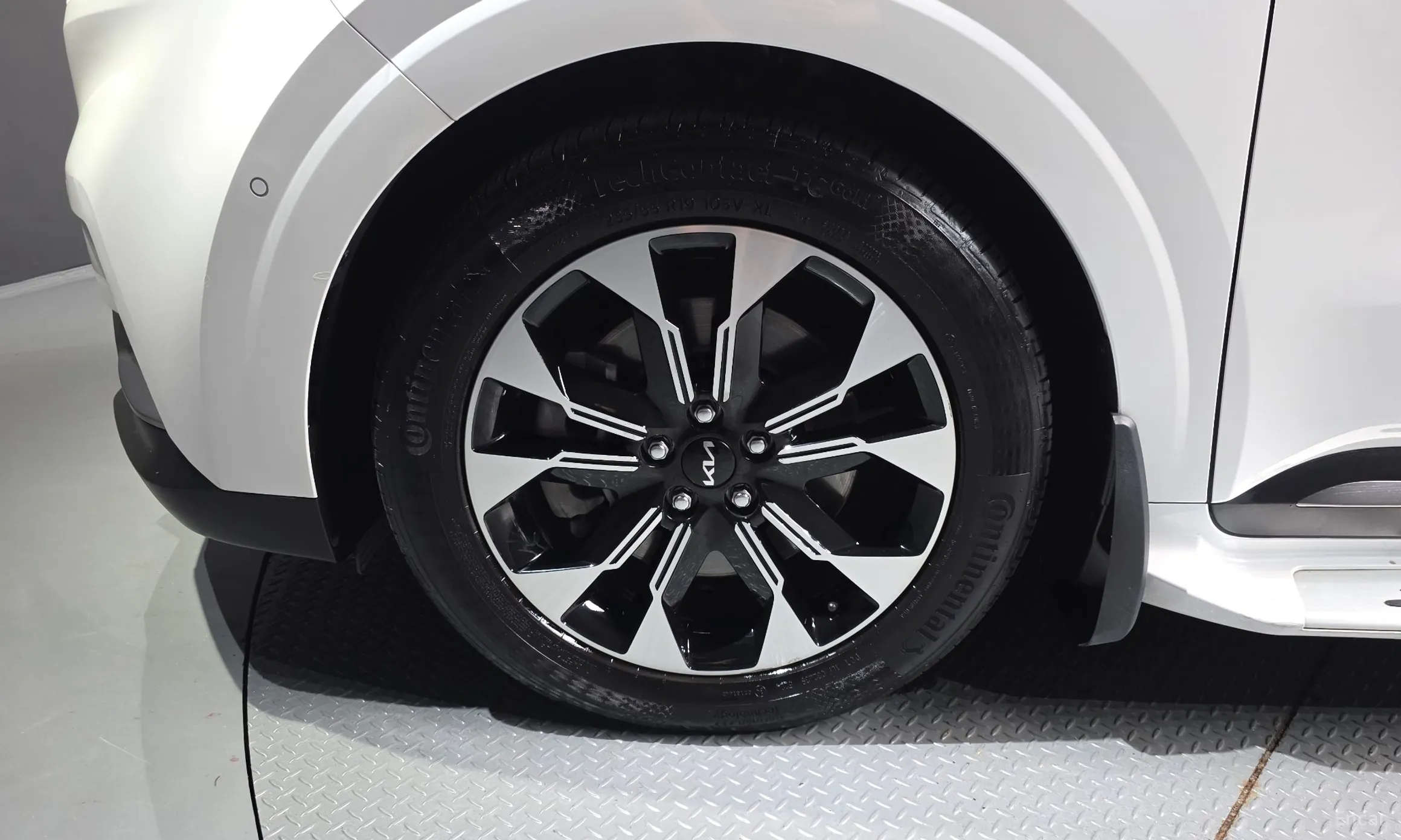 Kia Carnival Gen 4 превью 5