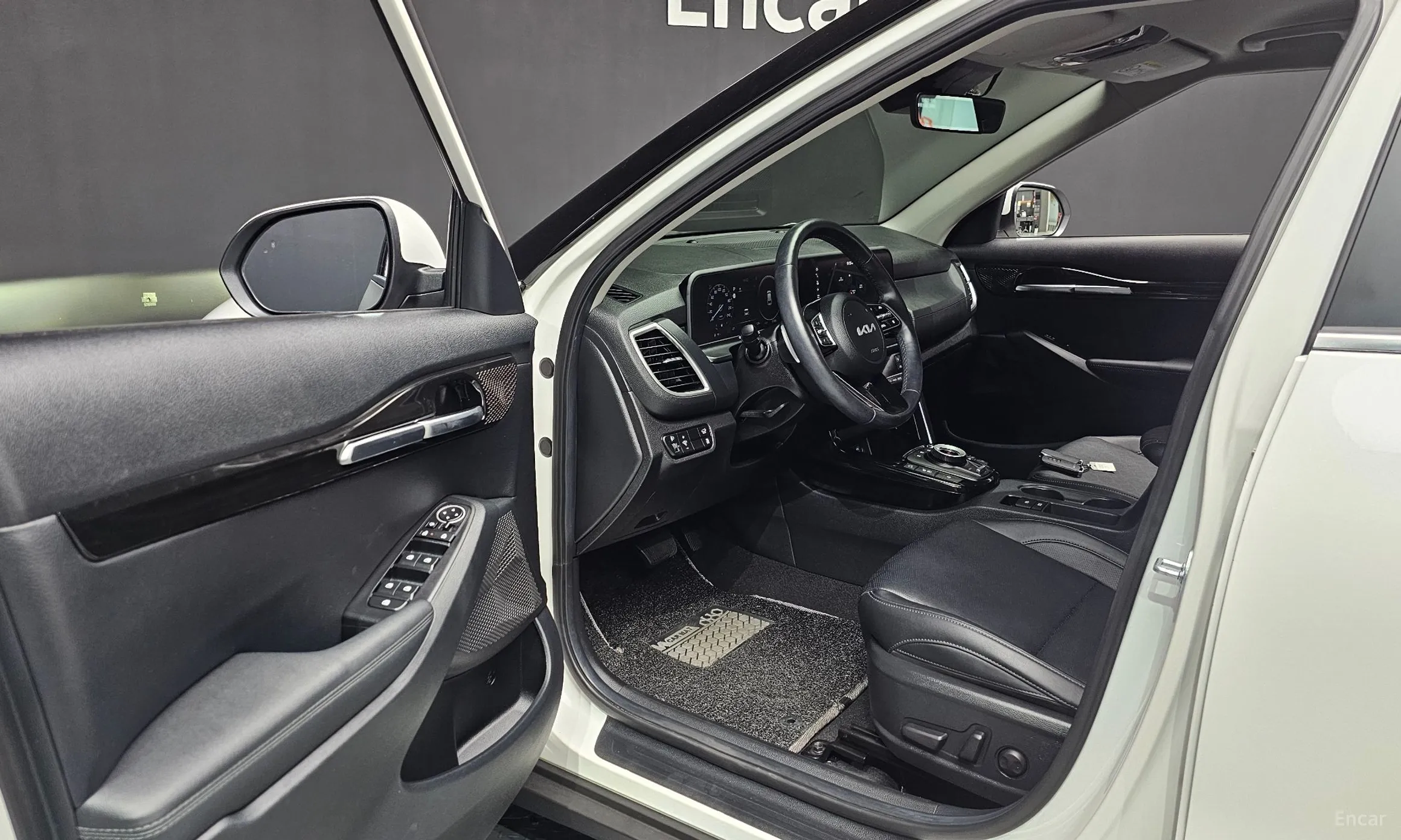 Kia Seltos превью 10