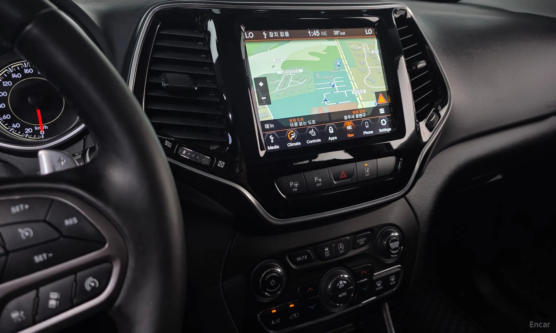 Jeep Cherokee (KL) превью 13