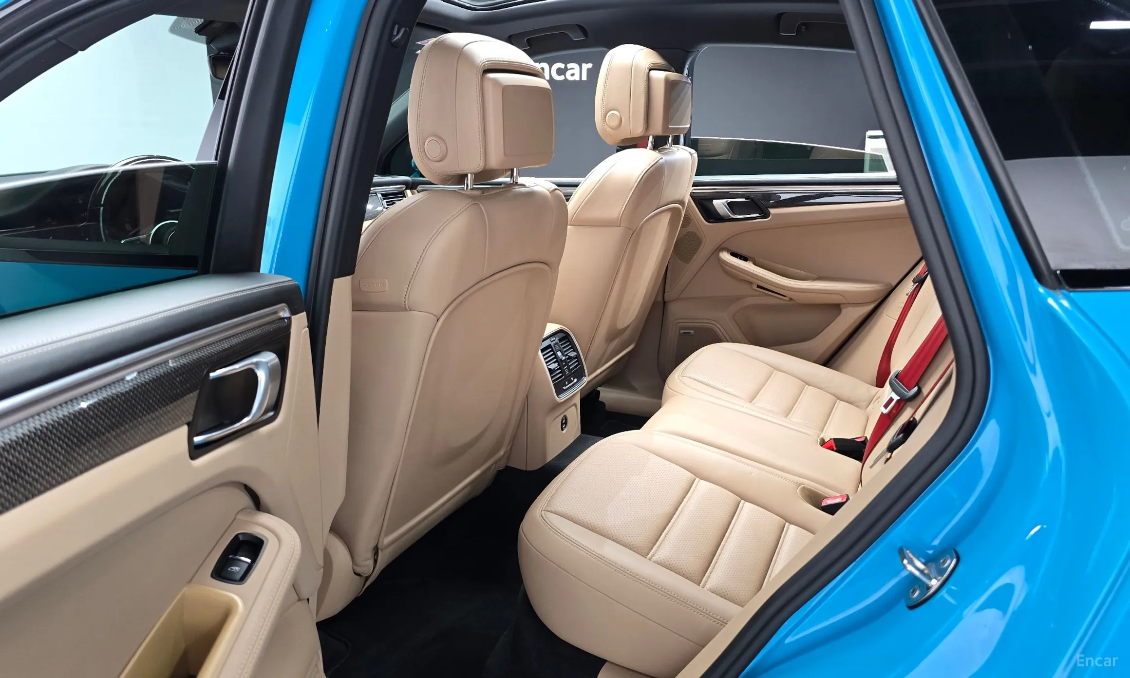 Porsche Macan превью 11
