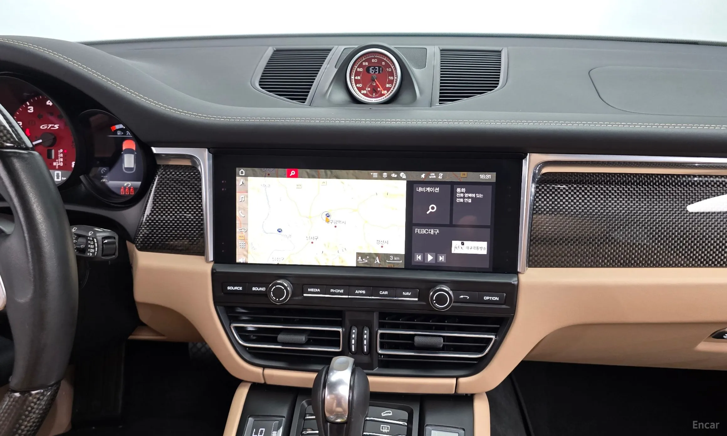 Porsche Macan превью 13